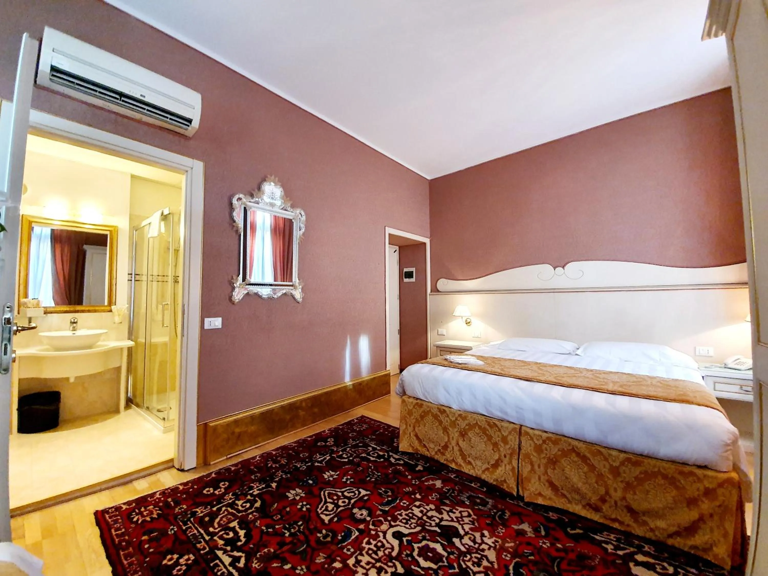 Bed in Hotel Corte dei Greci