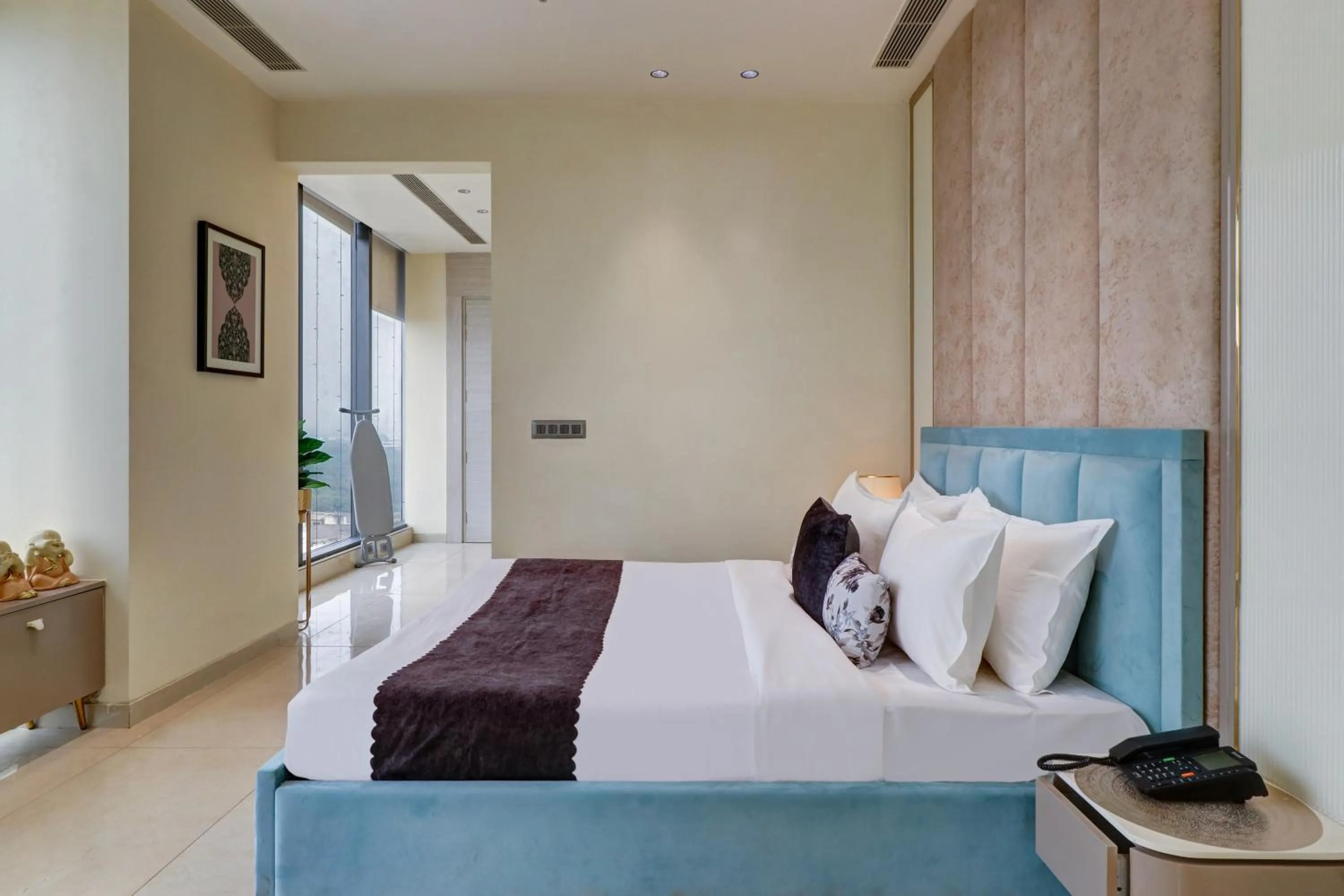 Bed in Saltstayz Trinity - Chandigarh Mohali