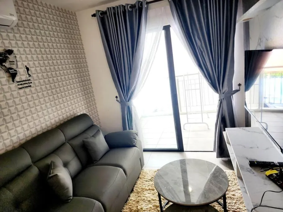 10 min to Subang Airport Free Wi-fi Carpark