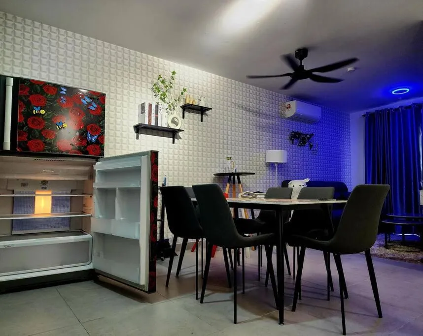 10 min to Subang Airport Free Wi-fi Carpark