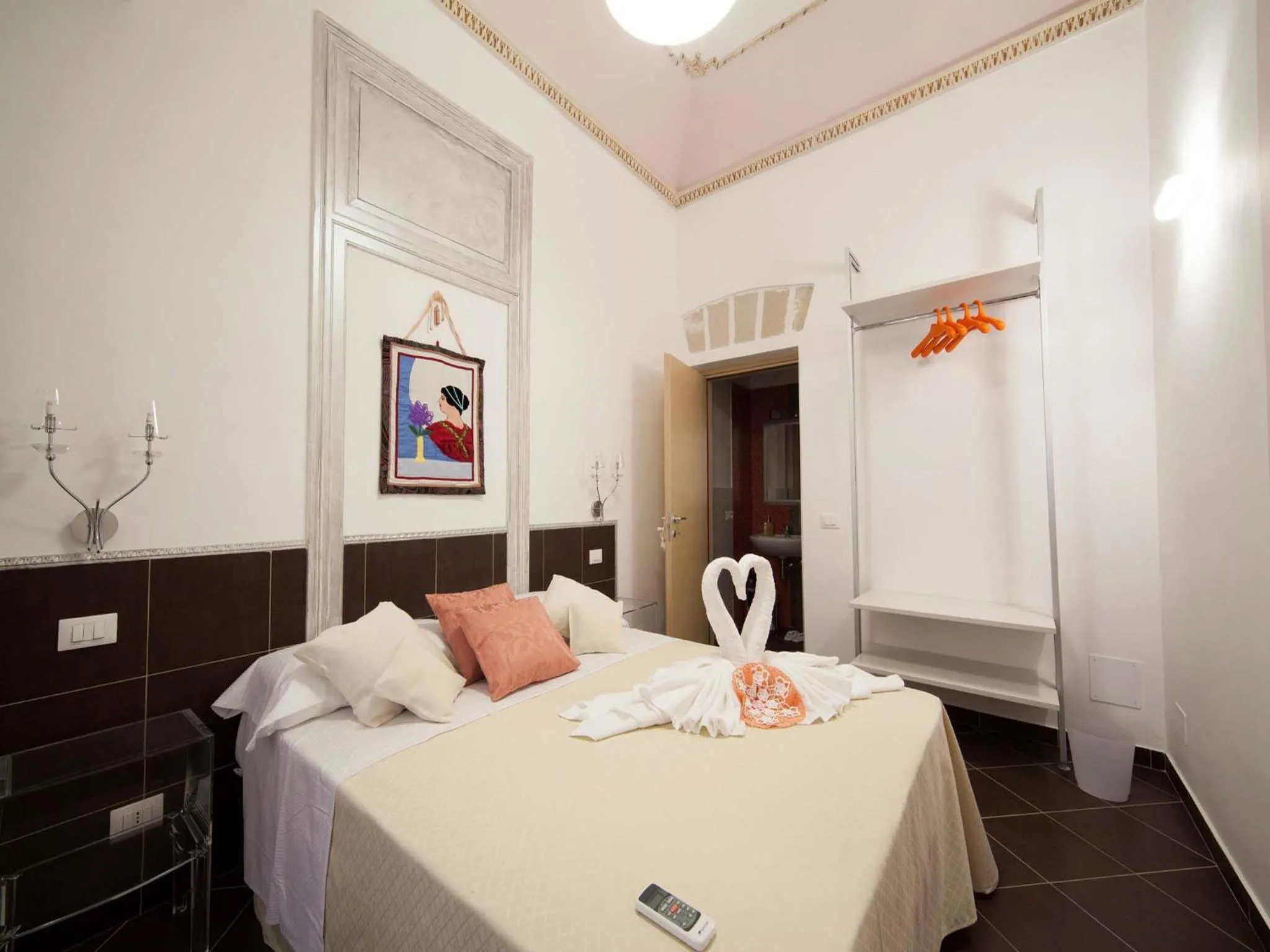 Photo of the whole room, Bed in Belle Epoque B&B