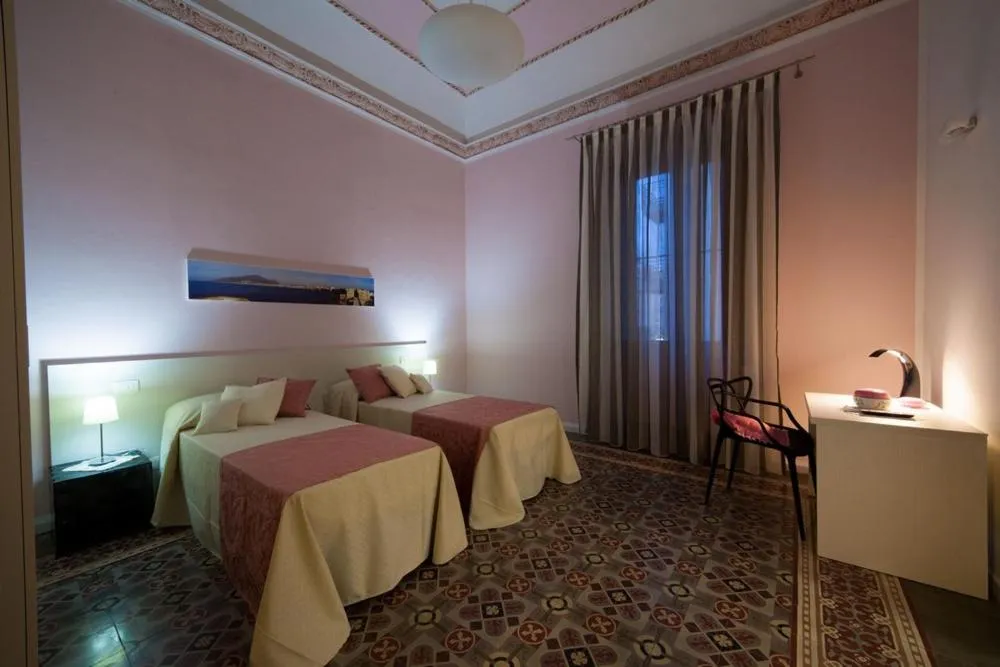 Spring, Bed in Belle Epoque B&B