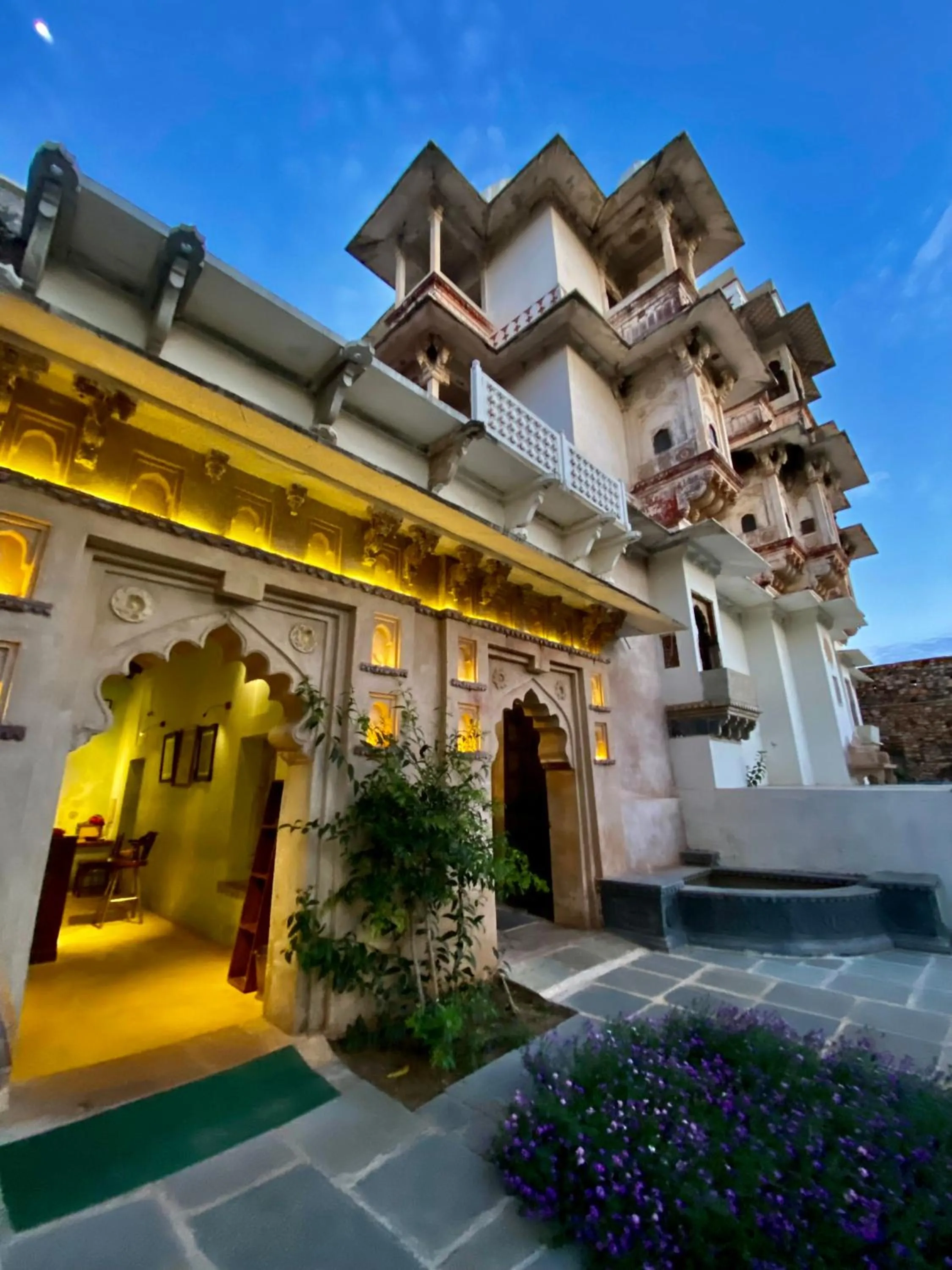 Facade/entrance in Hotel Castle Bijaipur