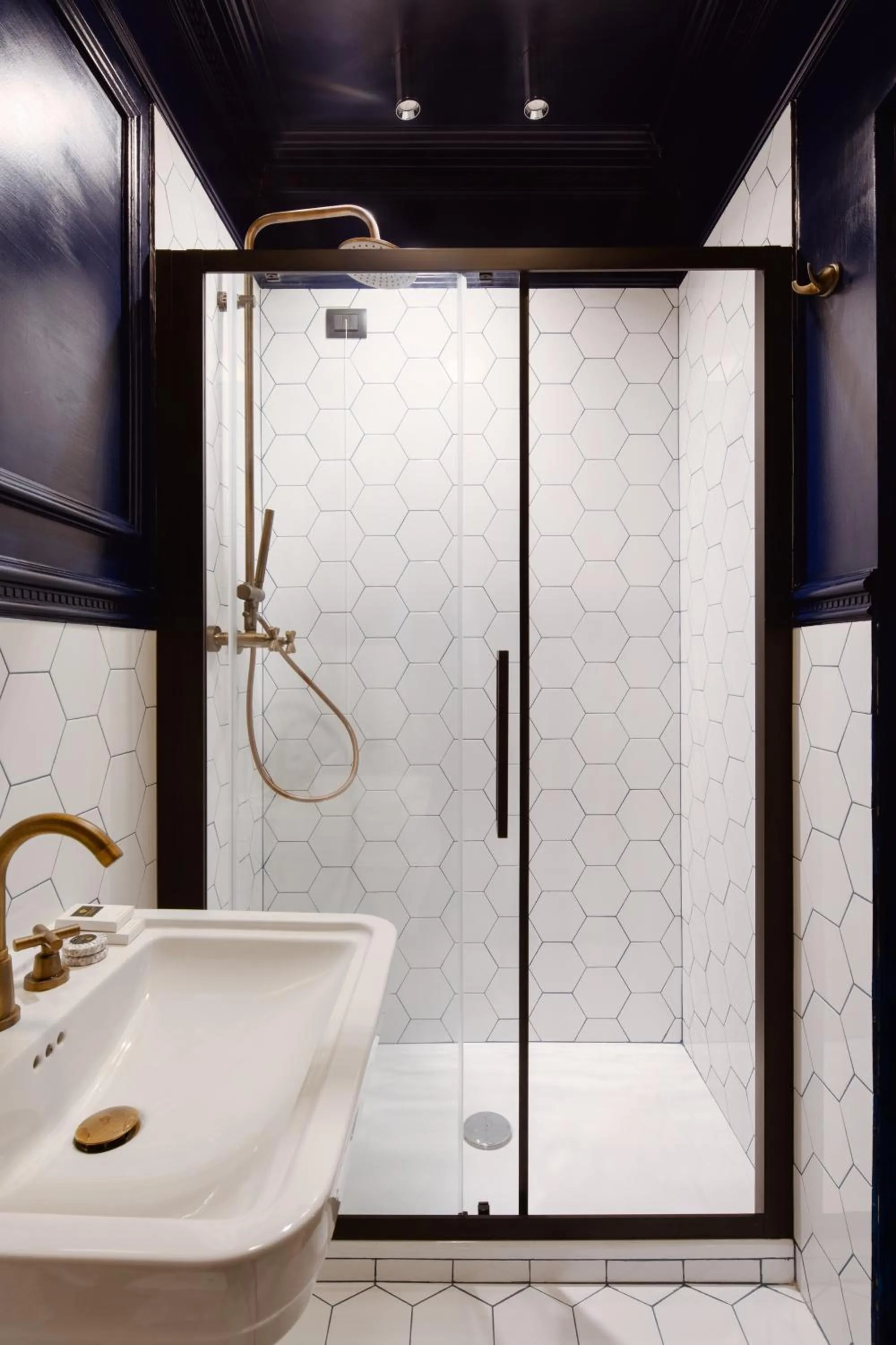 V Collection Condotti