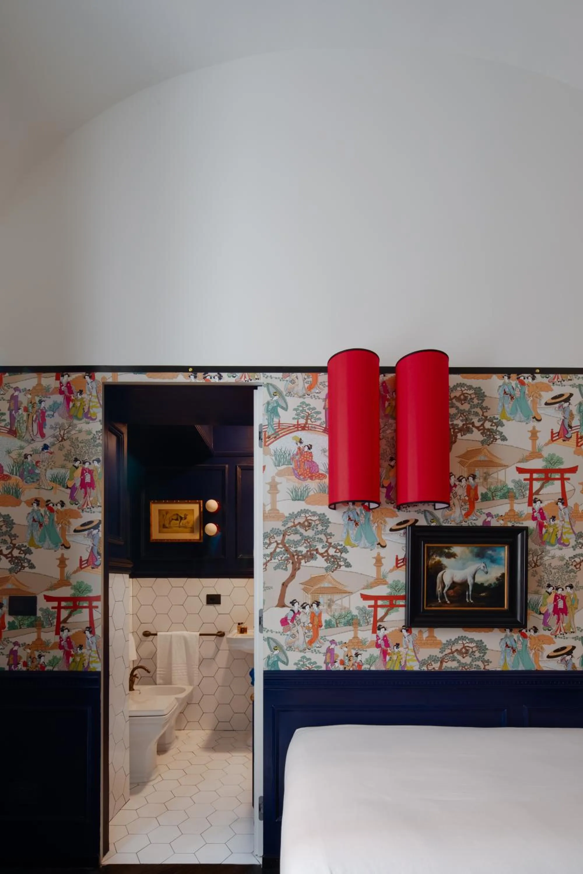 Bed in V Collection Condotti