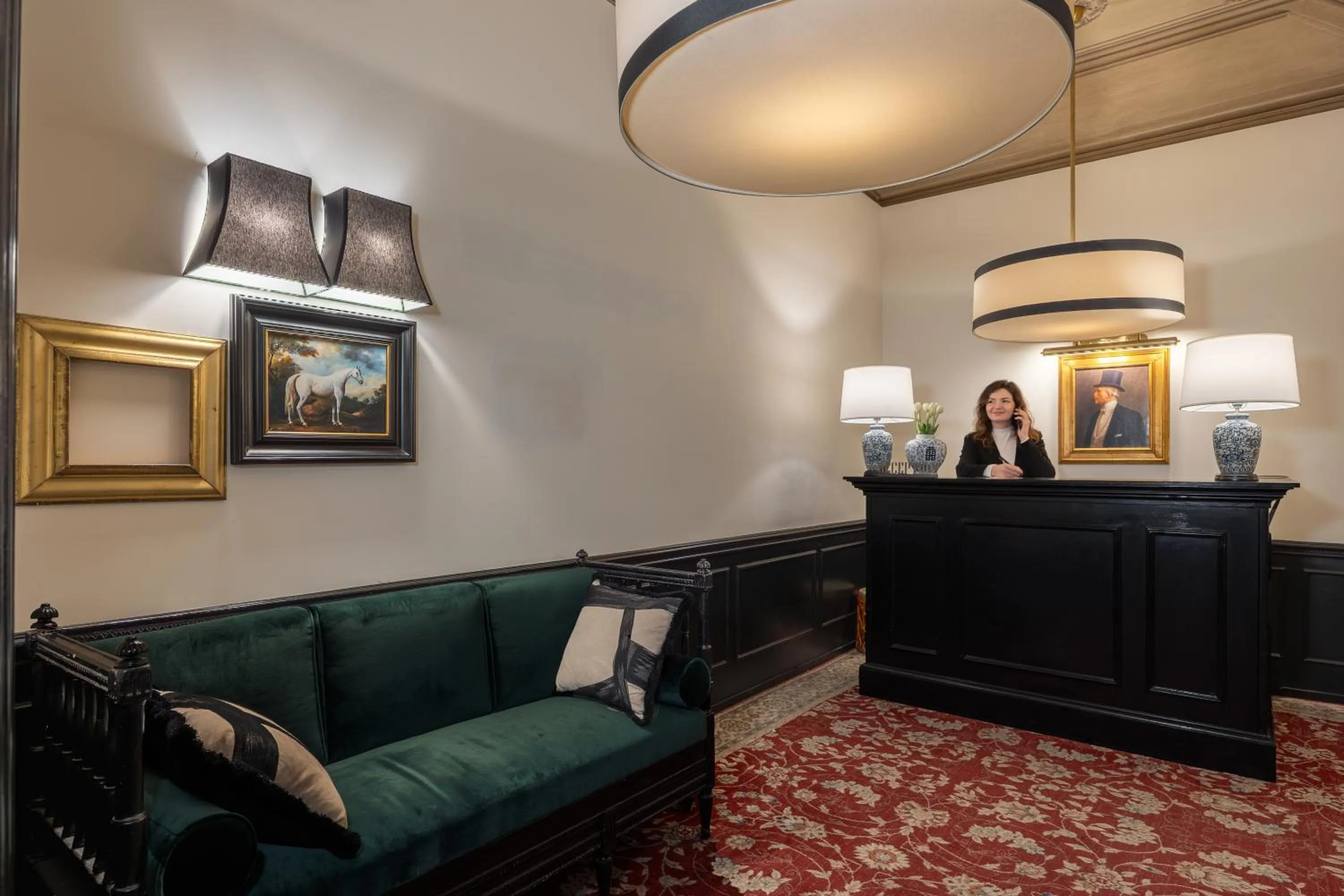 Seating area in V Collection Condotti