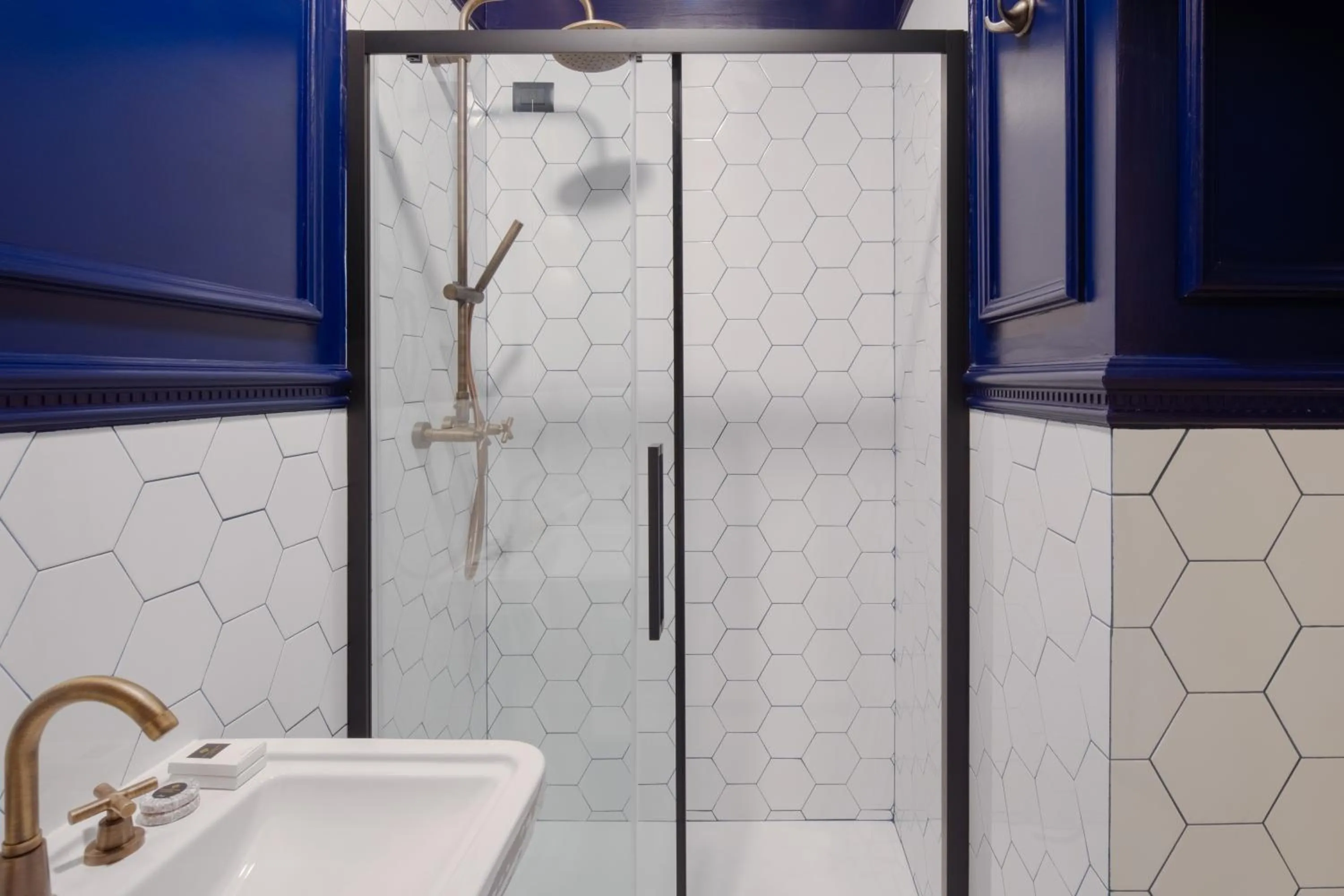 V Collection Condotti