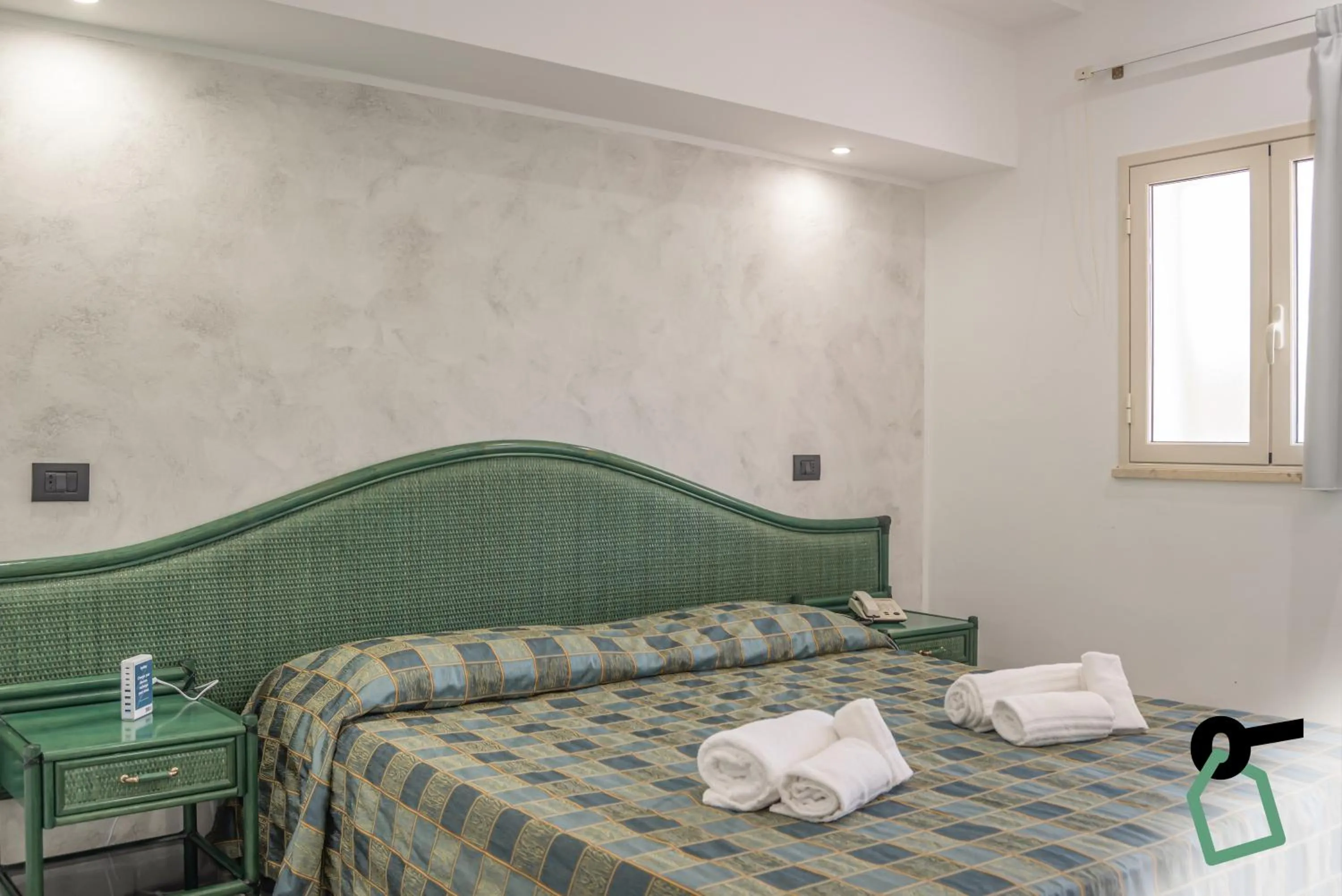 Bed in Hotiday Cefalù Mazzaforno