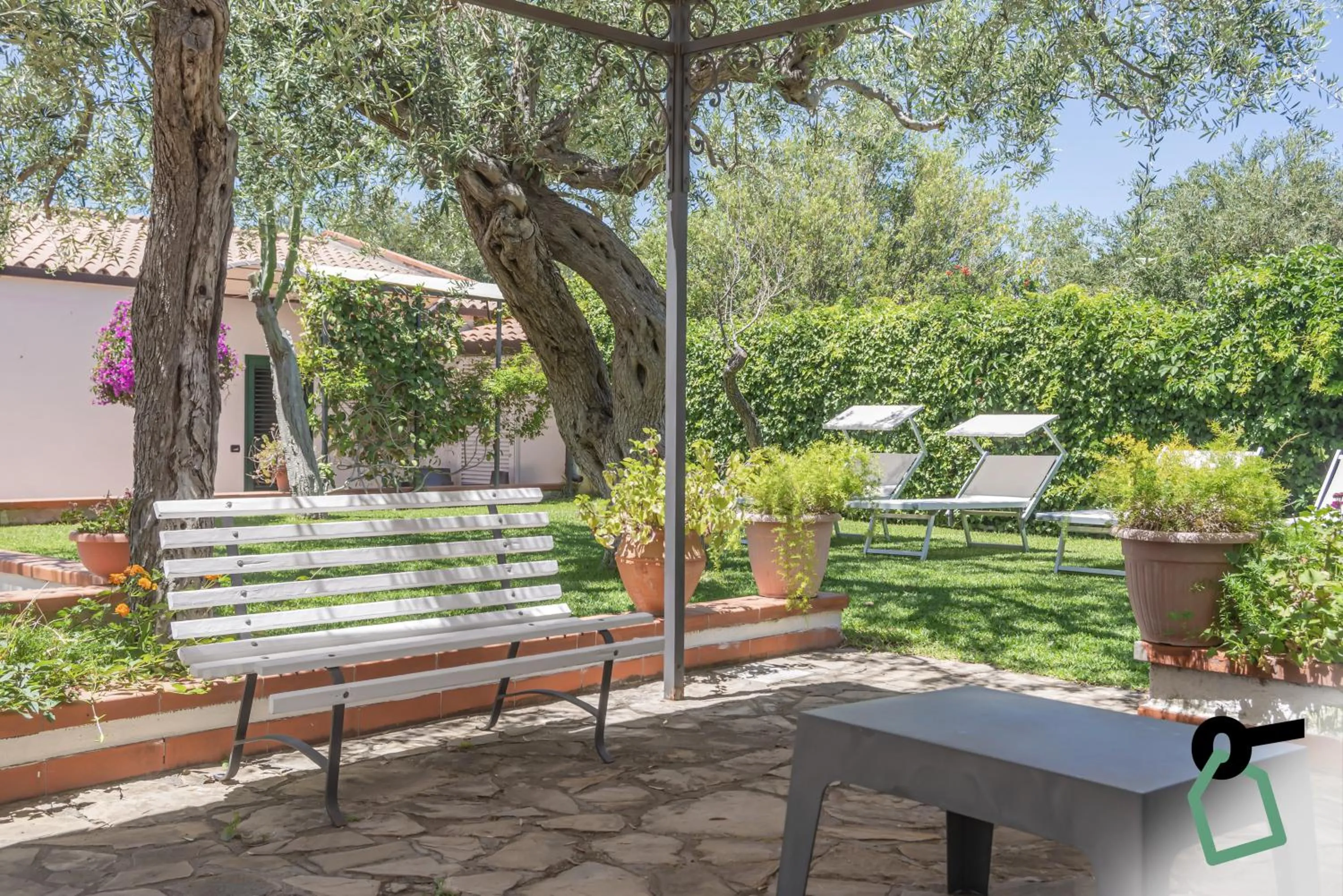 Patio in Hotiday Cefalù Mazzaforno