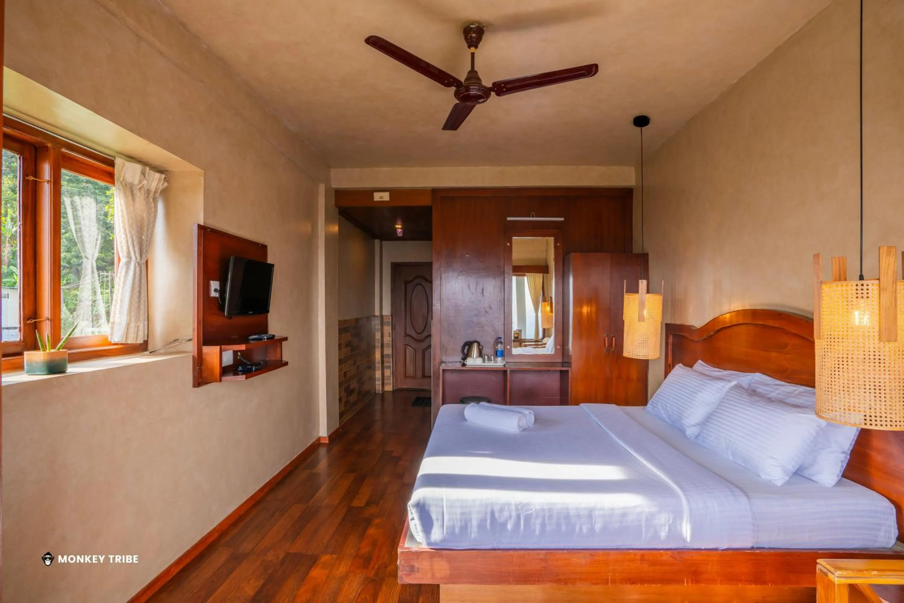 Bed in Monkey Tribe Munnar