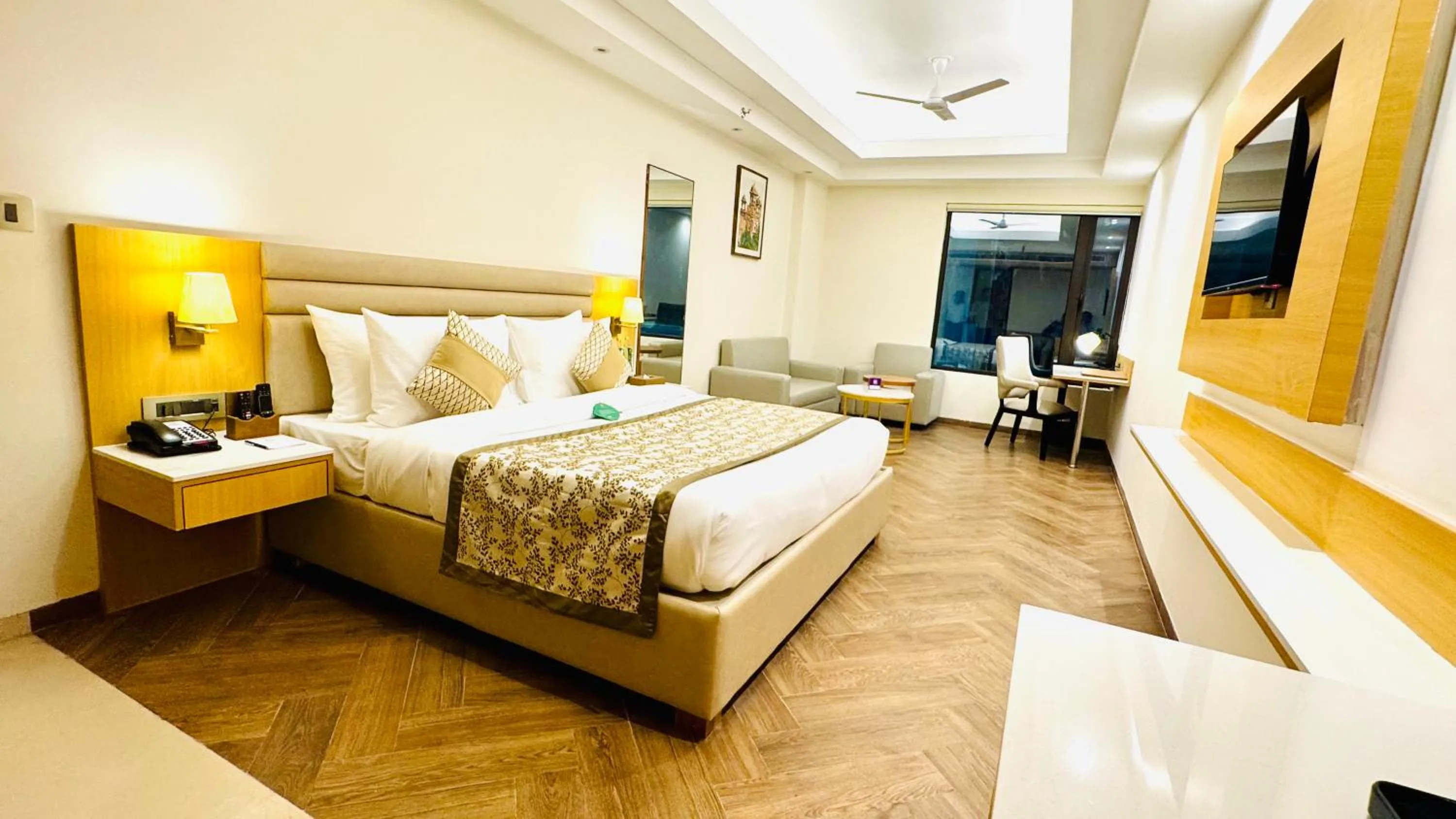 Bed in Click collection Lucknow