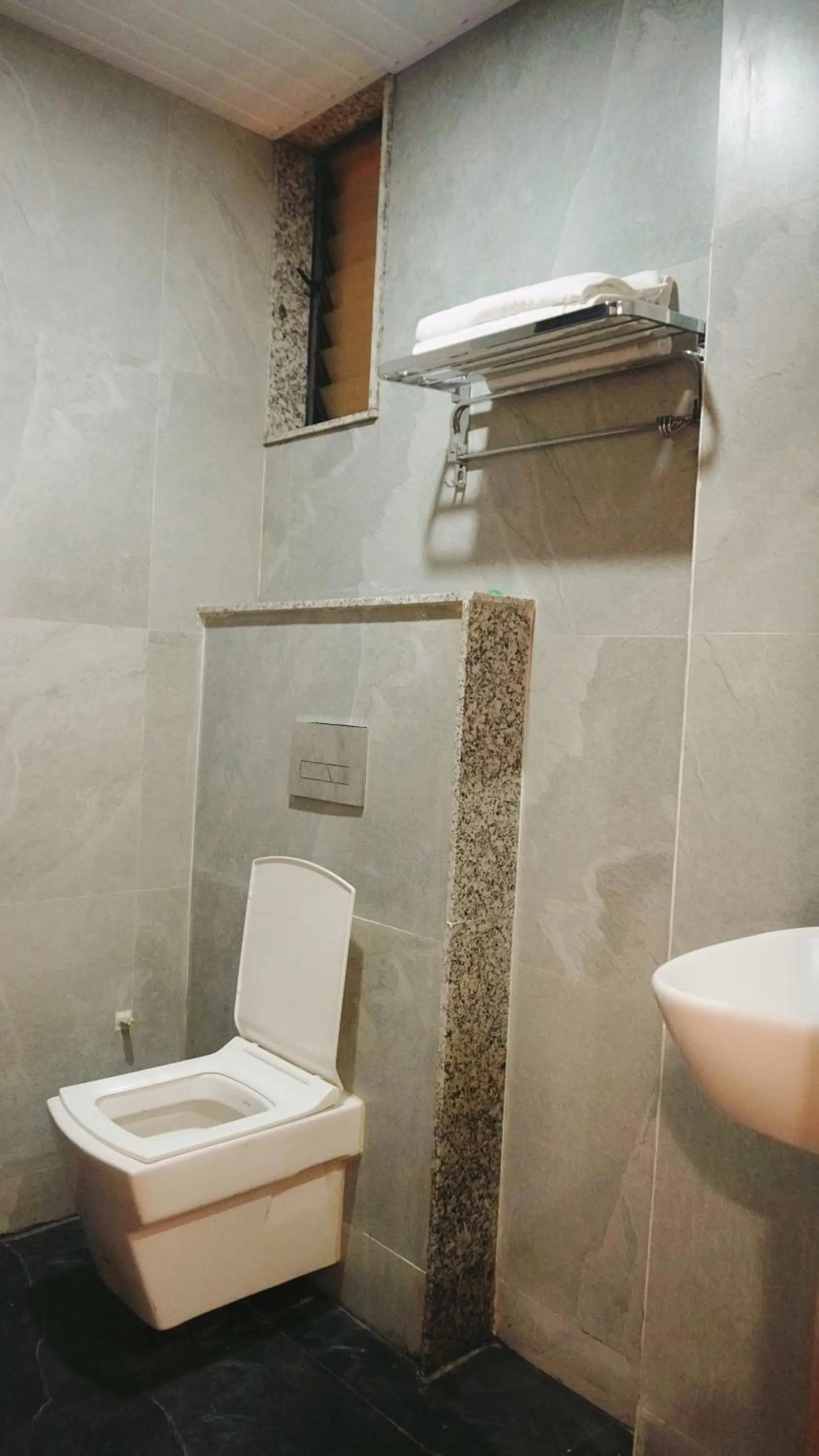 Bathroom in Hotel Sahara Residency