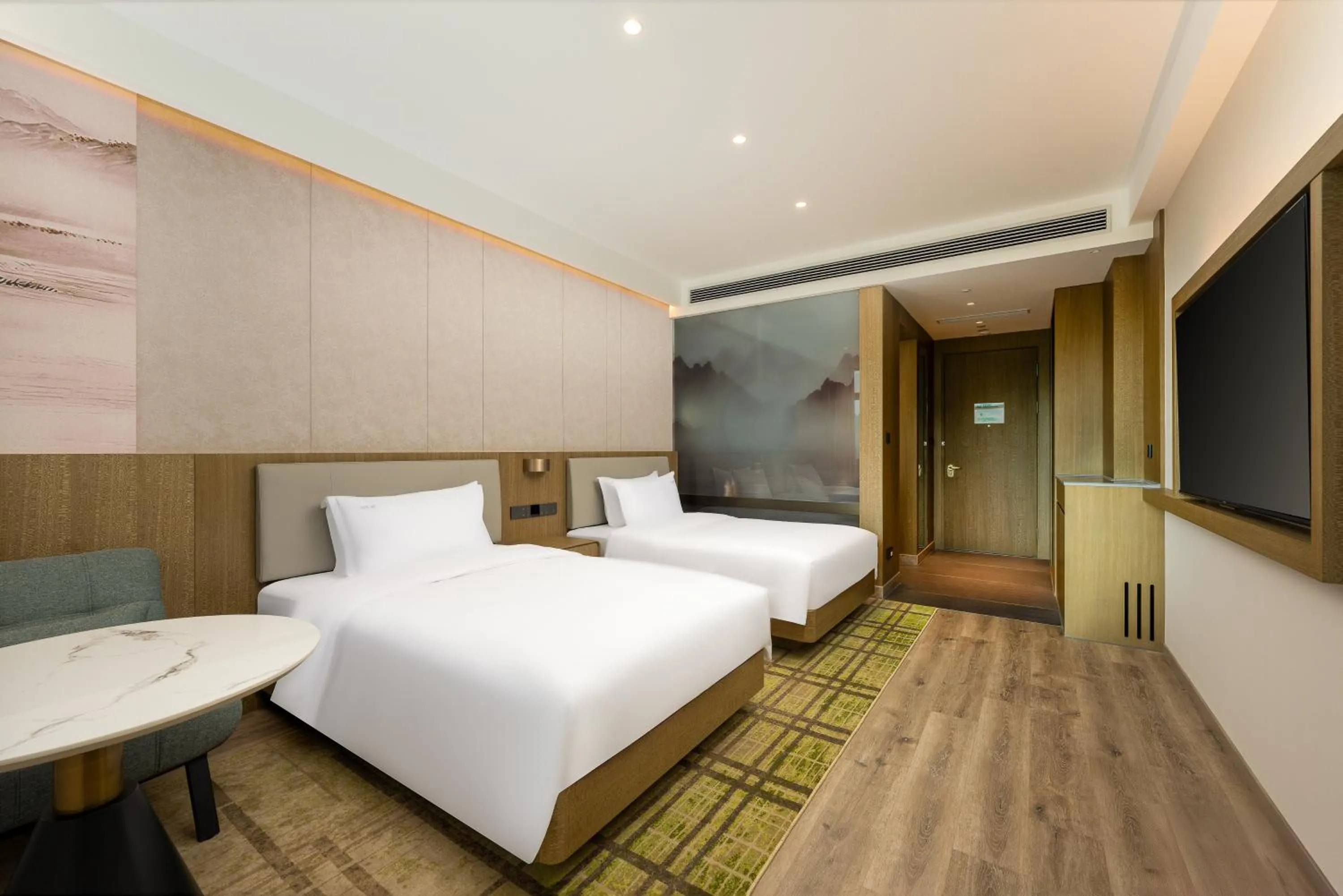 Photo of the whole room, Bed in Holiday Inn Jiuhua Mountain Hot Spring by IHG