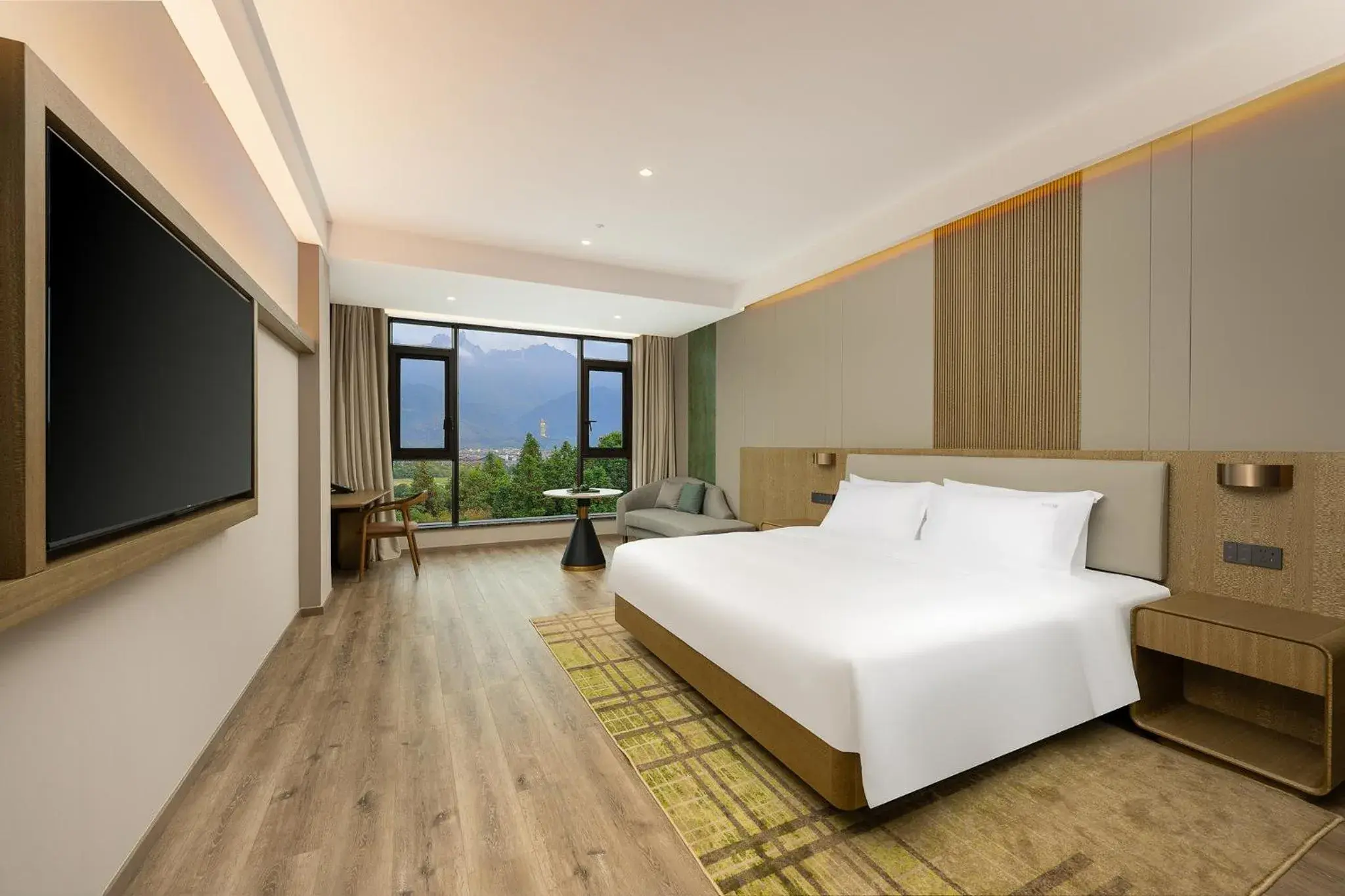 Premium King Room with Mountain View in Holiday Inn Jiuhua Mountain Hot Spring by IHG Premium King Room with Mountain View in Holiday Inn Jiuhua Mountain Hot Spring by IHG