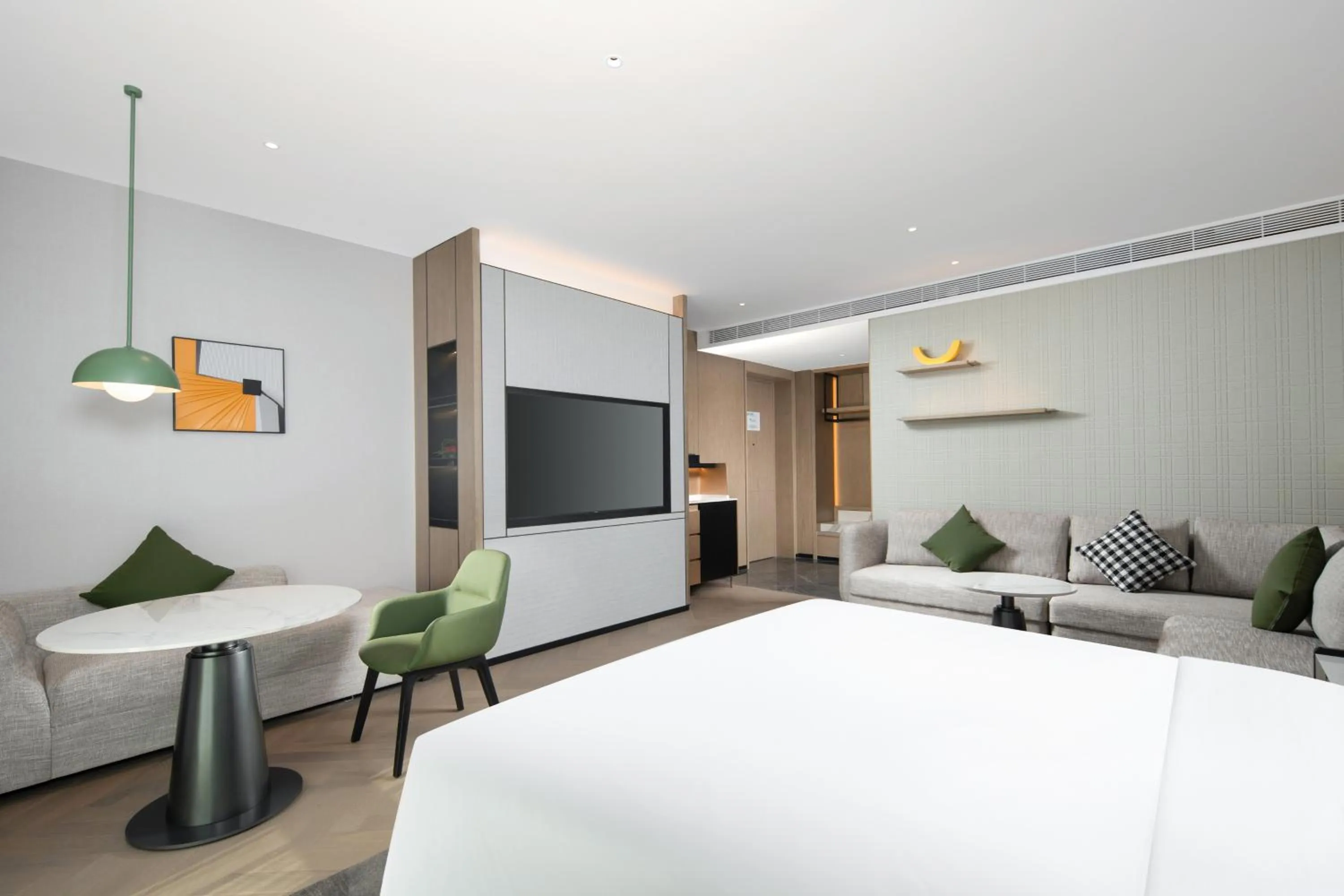 Photo of the whole room, Bed in Holiday Inn Kunshan East by IHG