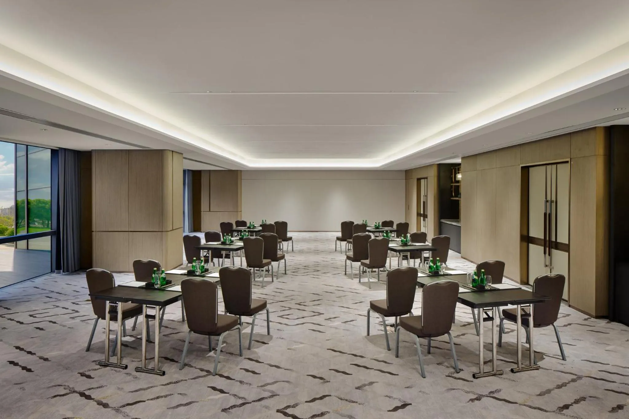 Meeting/conference room in Holiday Inn Kunshan East by IHG