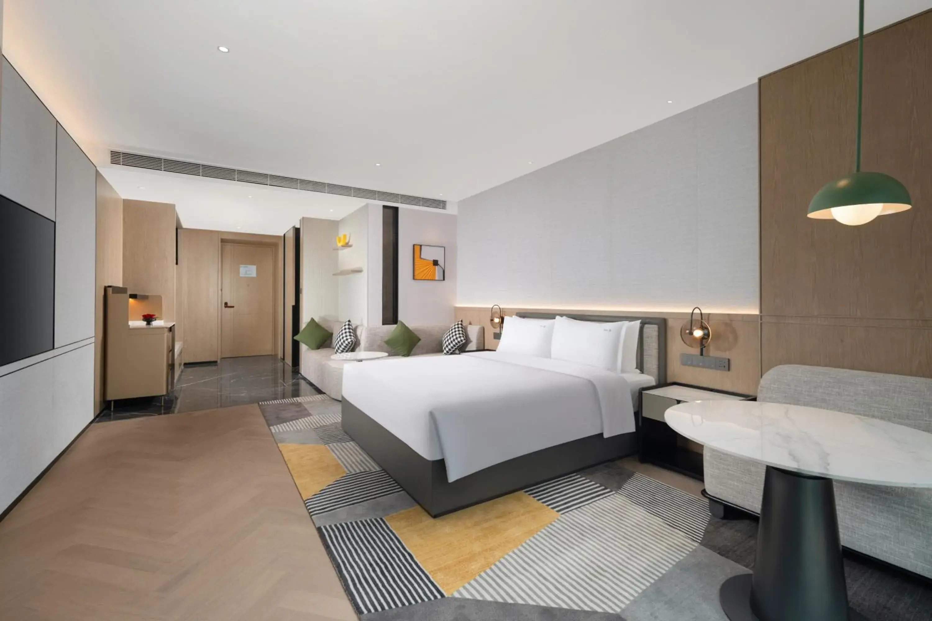 Standard King Room in Holiday Inn Kunshan East by IHG Standard King Room in Holiday Inn Kunshan East by IHG