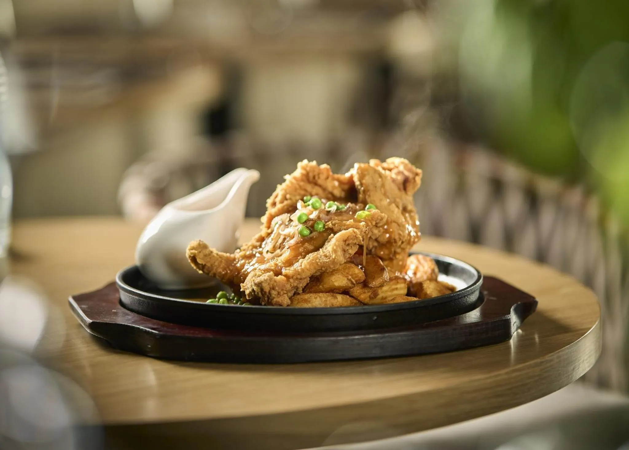 Restaurant/places to eat in Holiday Inn & Suites Penang Prai by IHG