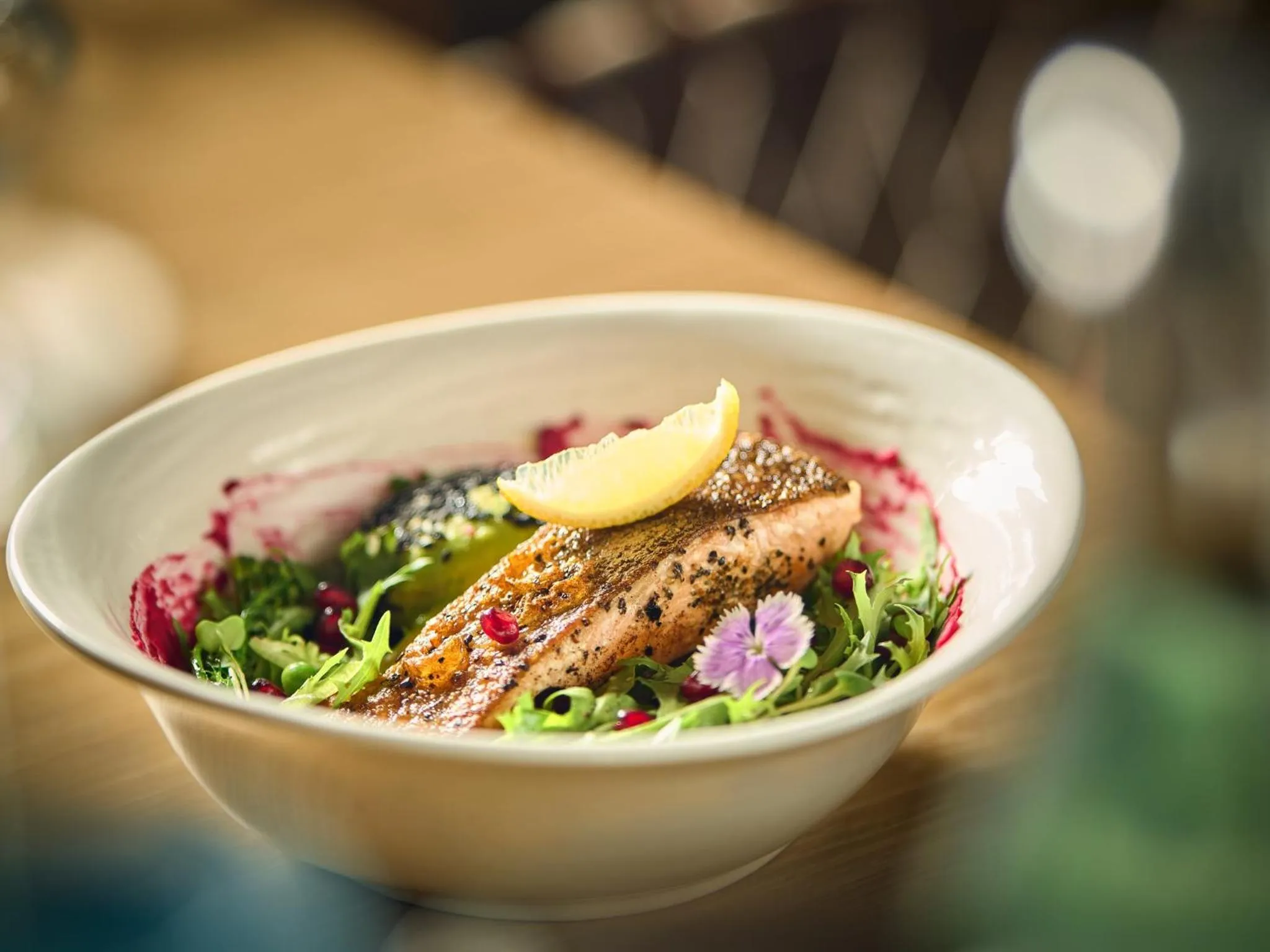 Restaurant/places to eat in Holiday Inn & Suites Penang Prai by IHG