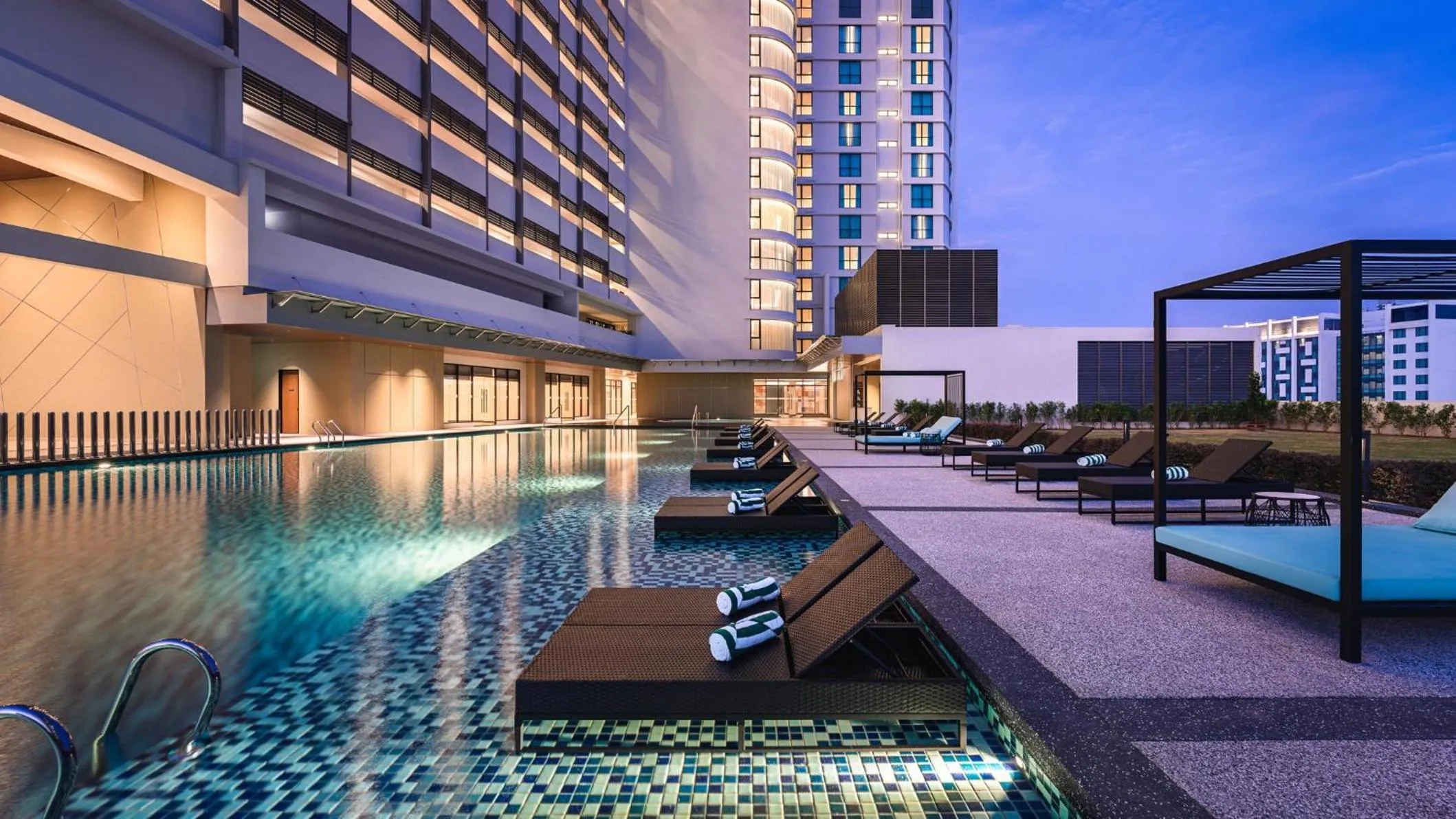 Swimming pool in Holiday Inn & Suites Penang Prai by IHG