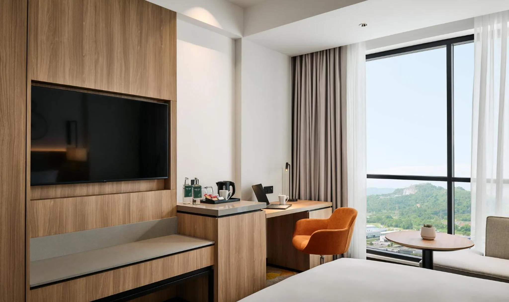 Bedroom, Bed in Holiday Inn & Suites Penang Prai by IHG