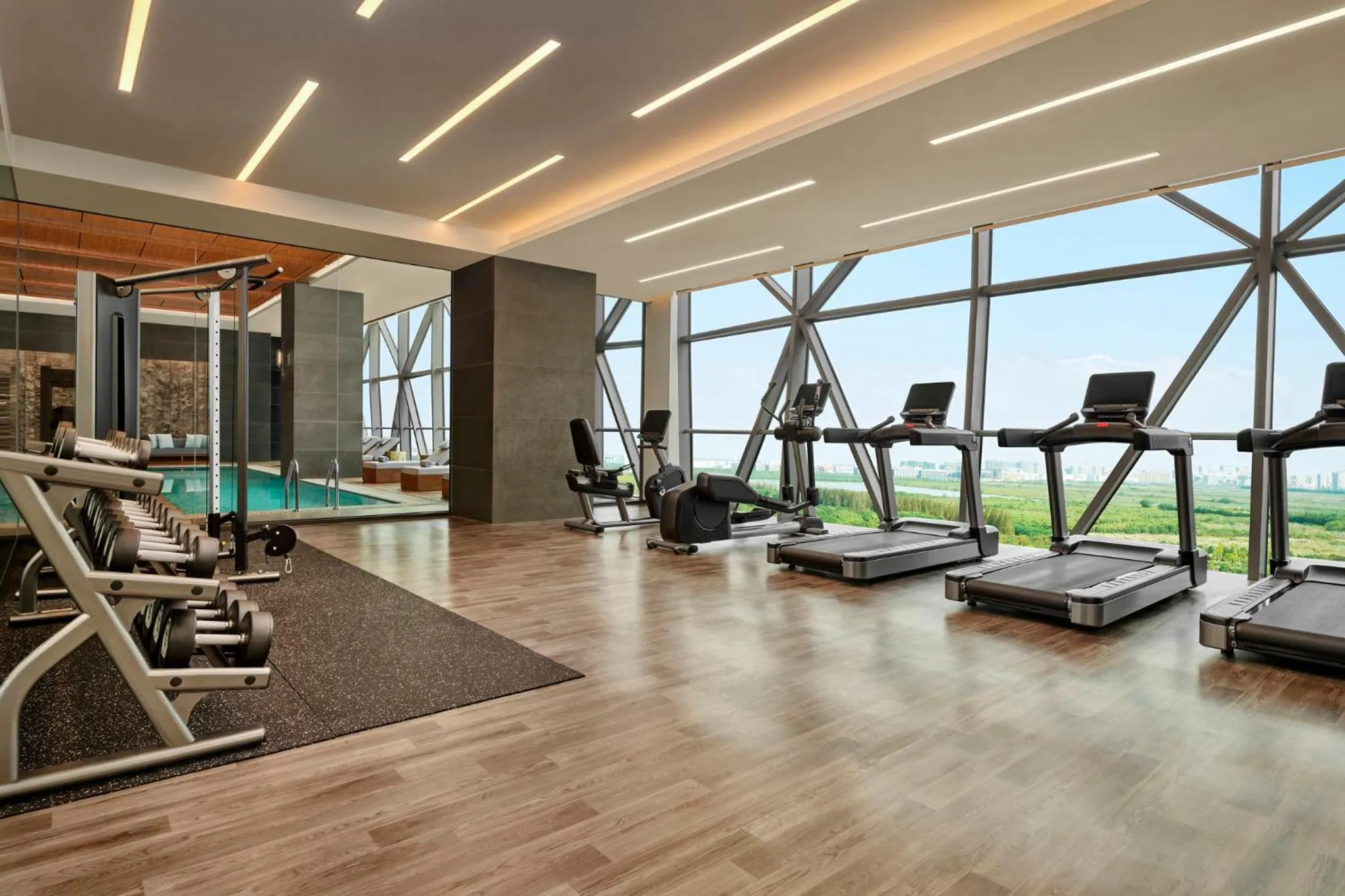 Fitness centre/facilities in Vignette Collection Shanghai Snow World Hotel by IHG