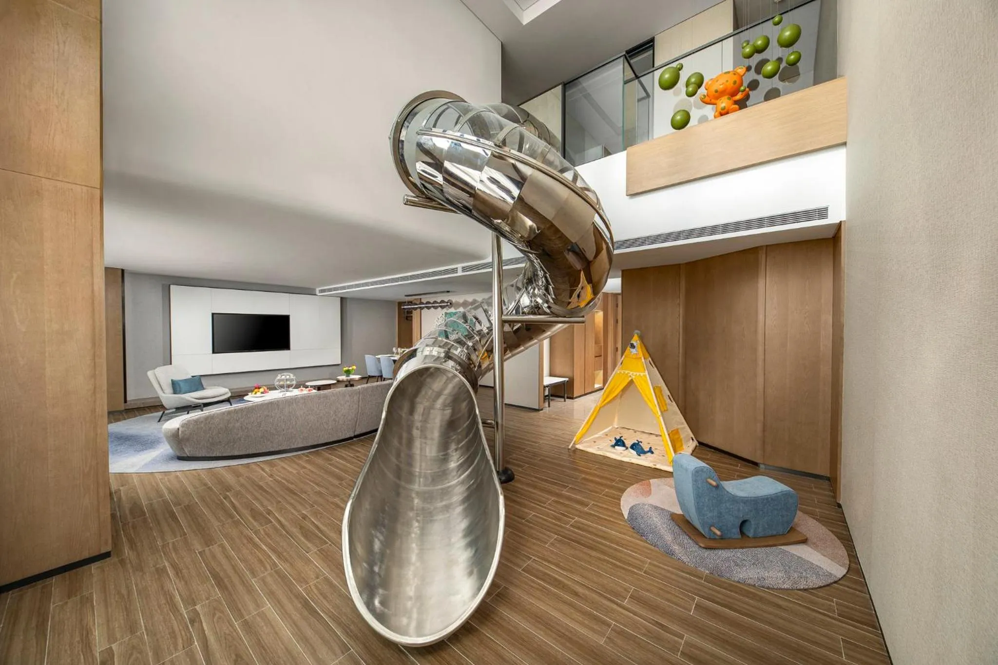 Photo of the whole room, Bed in Crowne Plaza Sanya Yazhou Bay by IHG