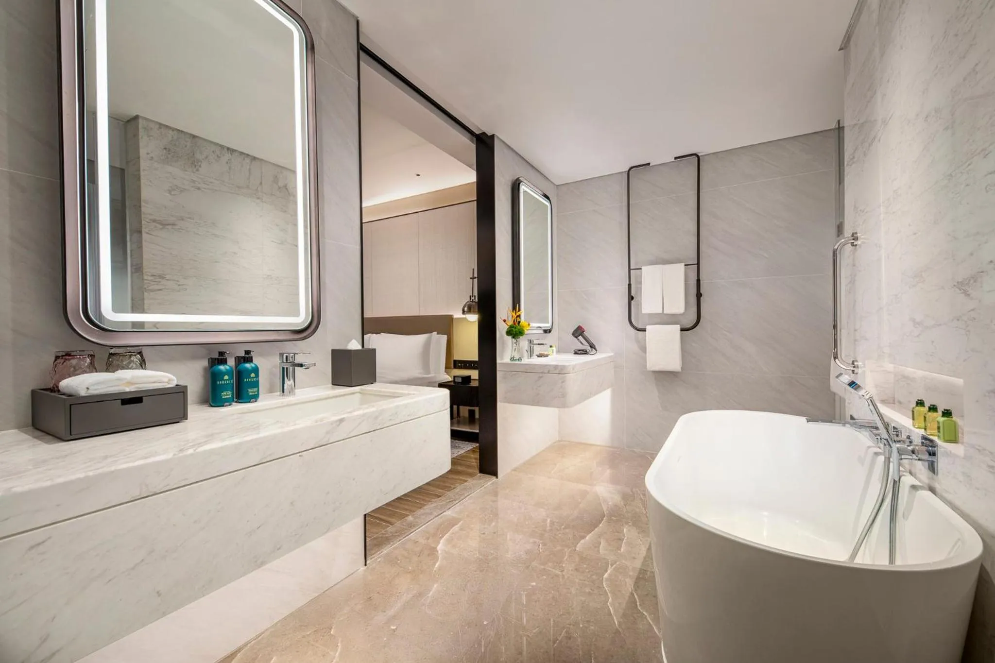 Photo of the whole room in Crowne Plaza Sanya Yazhou Bay by IHG