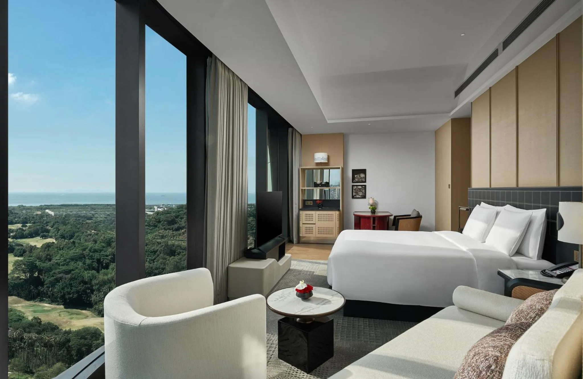 Photo of the whole room in HUALUXE Shenzhen Bao'an