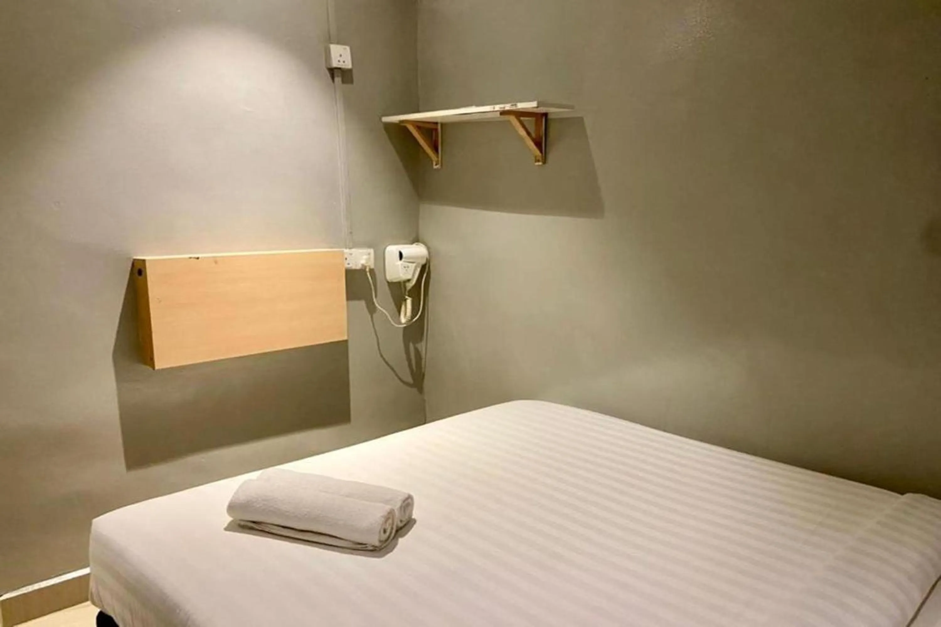 Bed in Hotel Dlima House Bukit Bintang