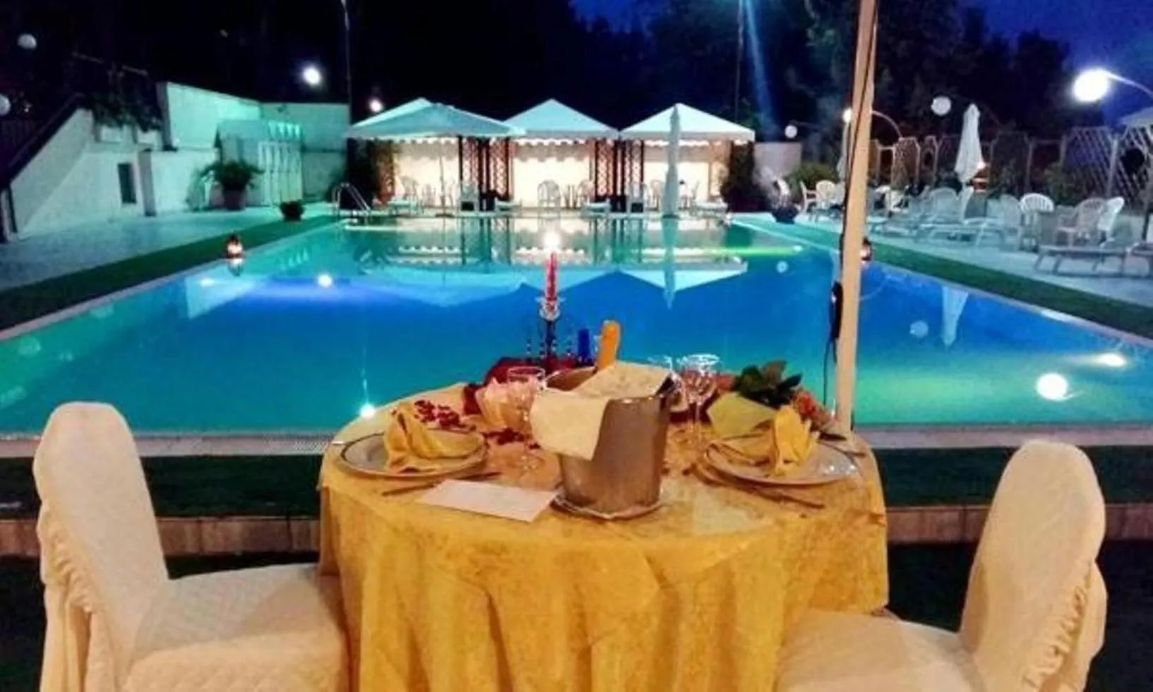 Night in Hotel Du Parc