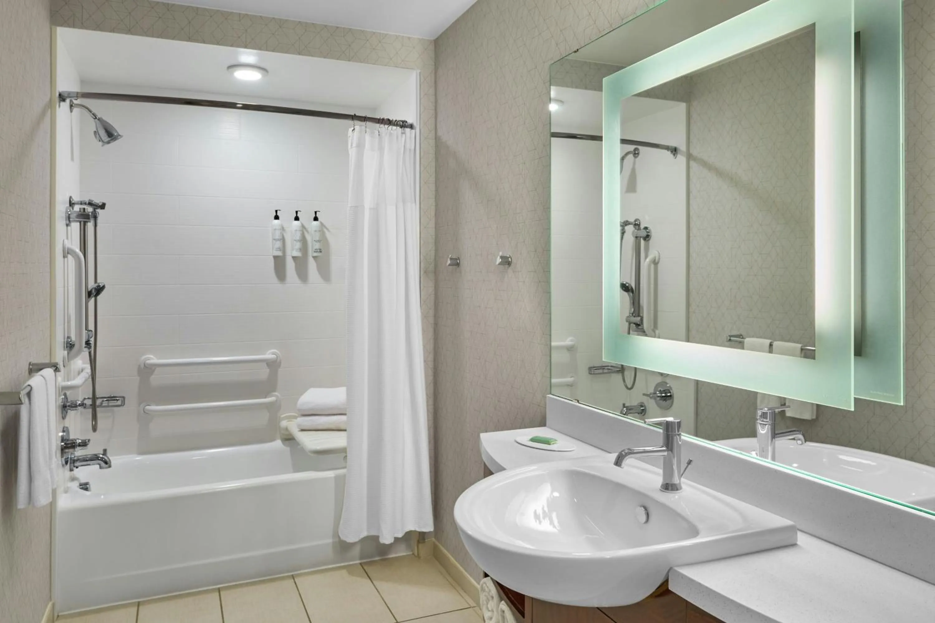 Bathroom in SpringHill Suites Lumberton