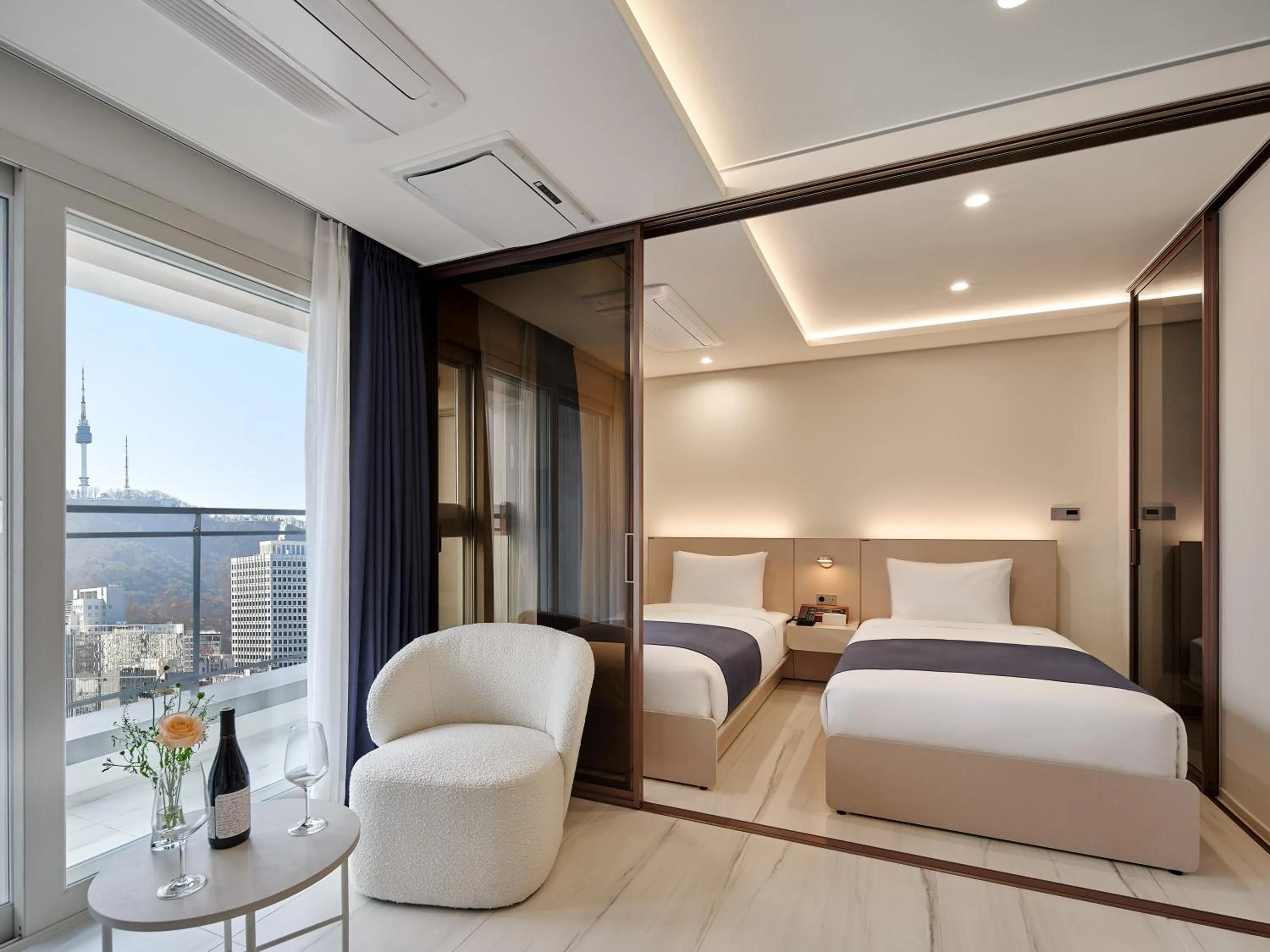 Property building, Bed in Hotel The Botanik Sewoon Myeongdong