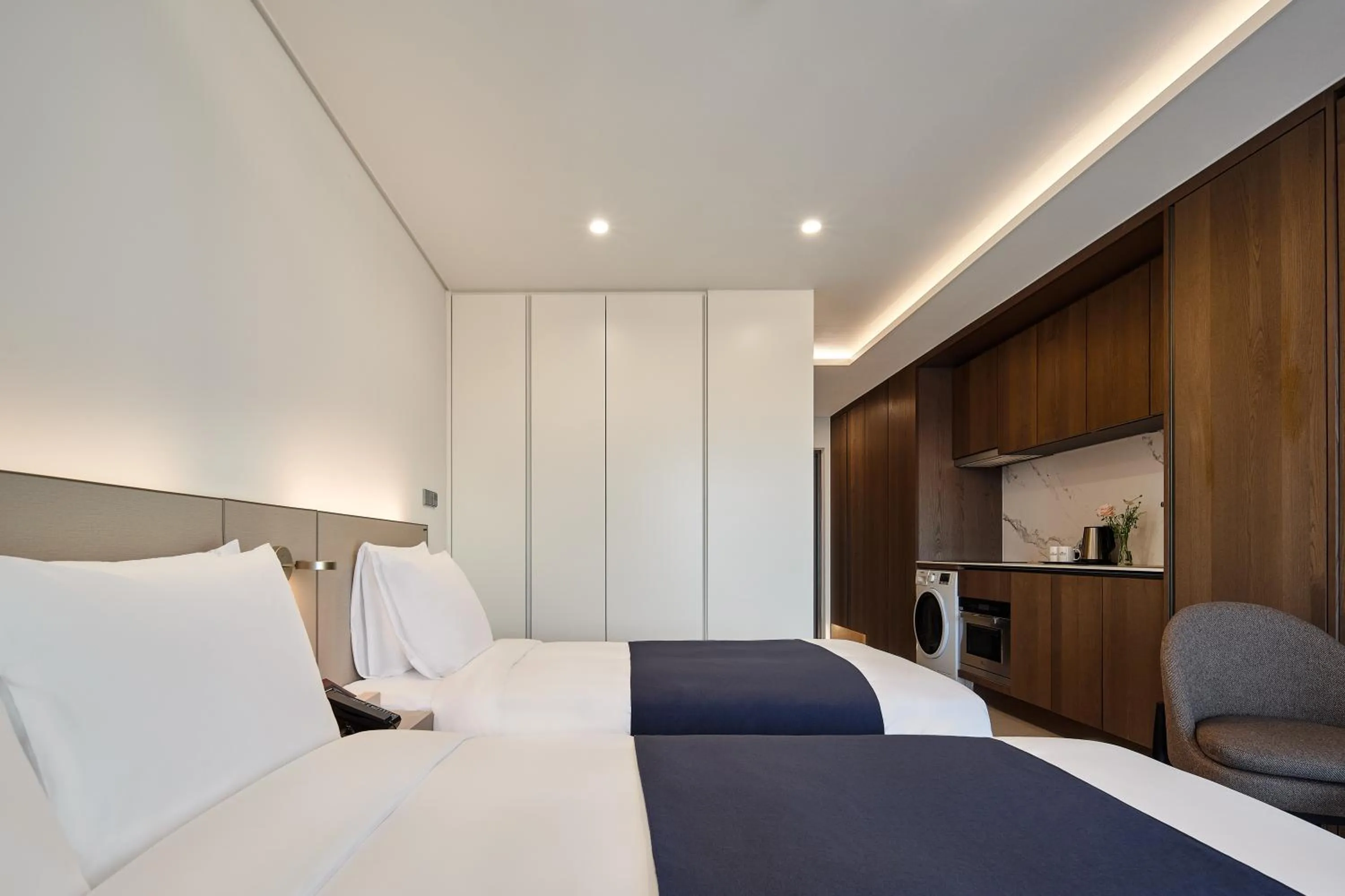 Property building, Bed in Hotel The Botanik Sewoon Myeongdong