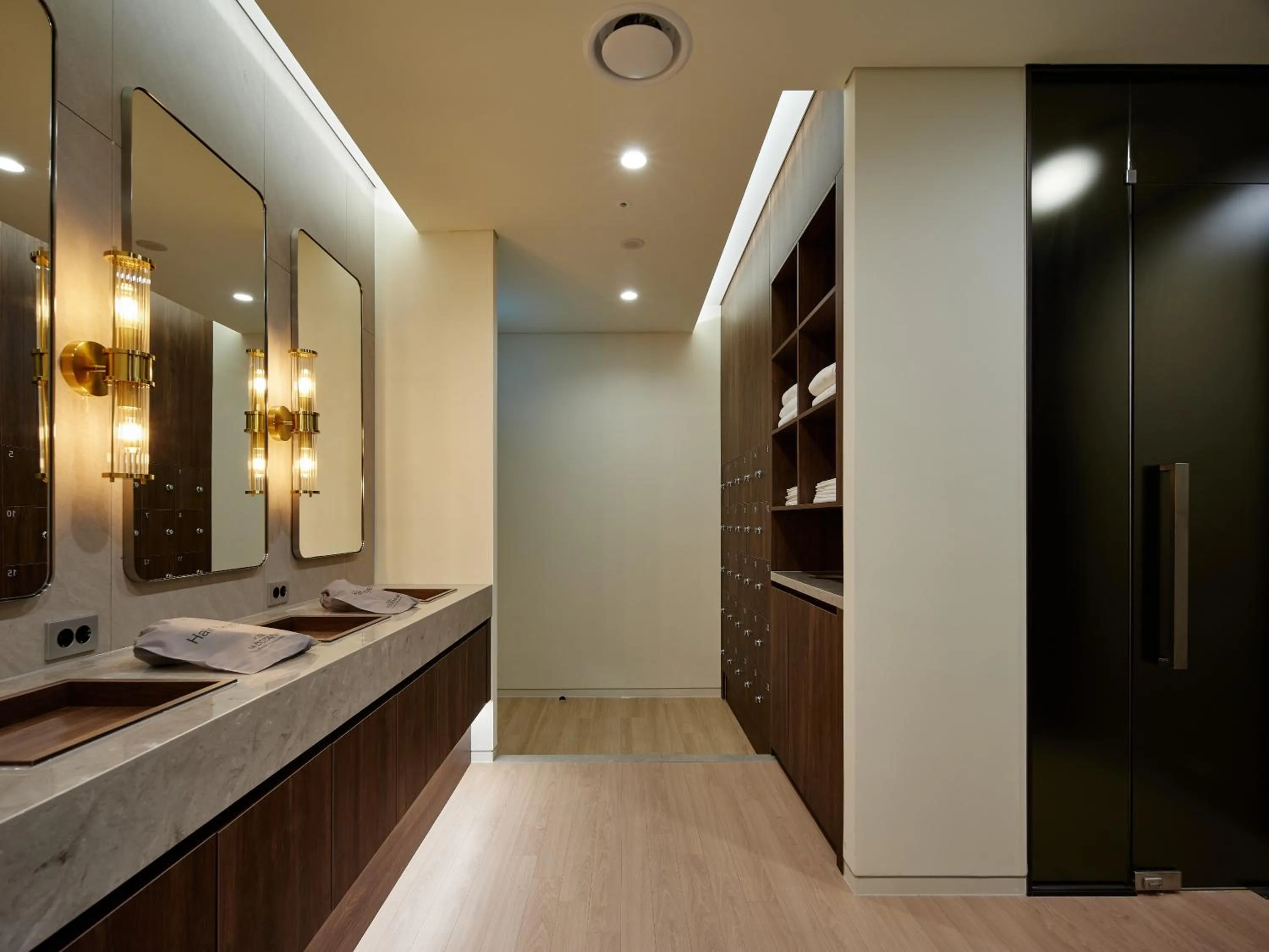 Property building in Hotel The Botanik Sewoon Myeongdong