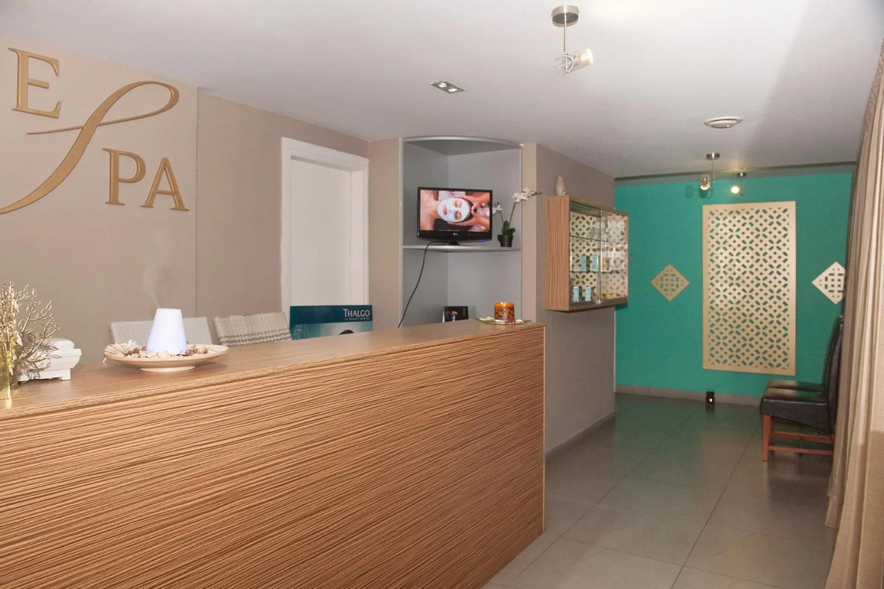 Vrissiana Boutique Beach Hotel