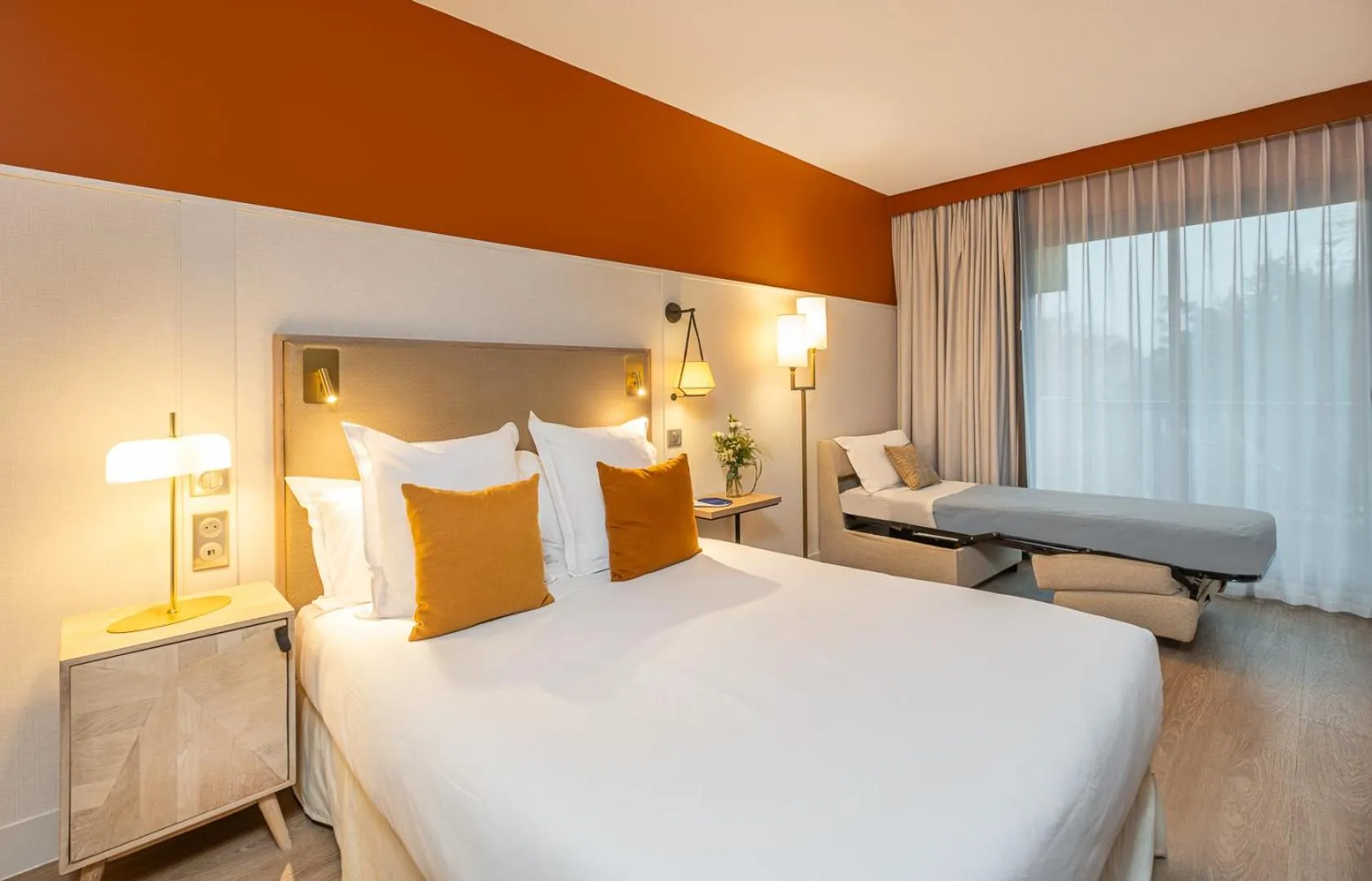 Bedroom, Bed in Hôtel Arcanse by Inwood Hotels