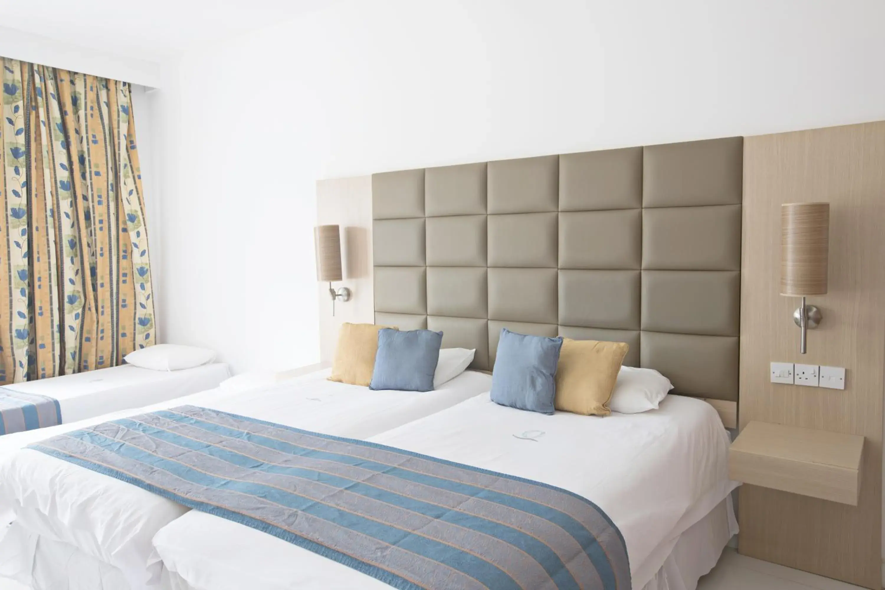 Family Room in Odessa Beach Hotel Family Room in Odessa Beach Hotel