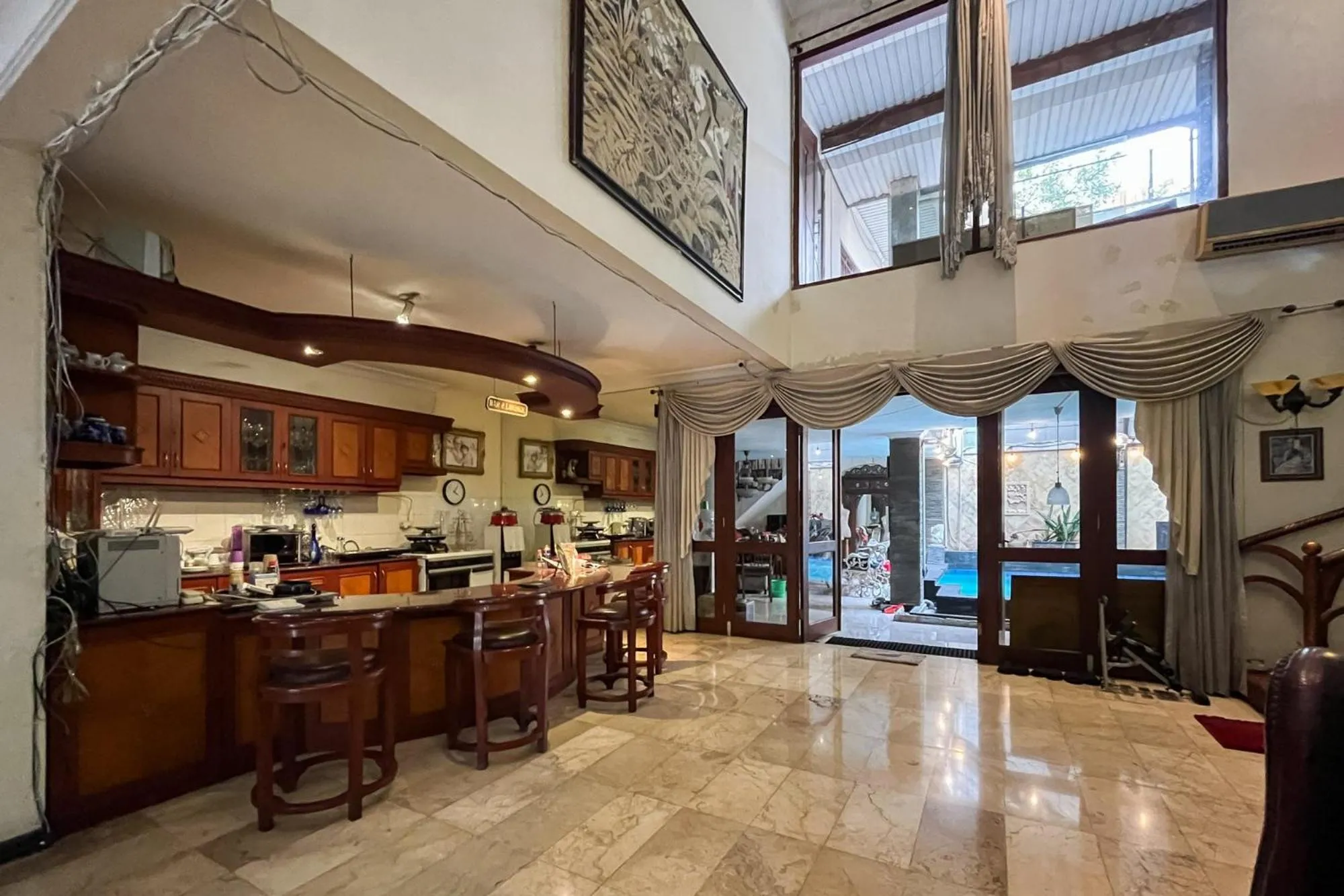 Lobby or reception in Urbanview de Dharmawangsa Suite Hotel