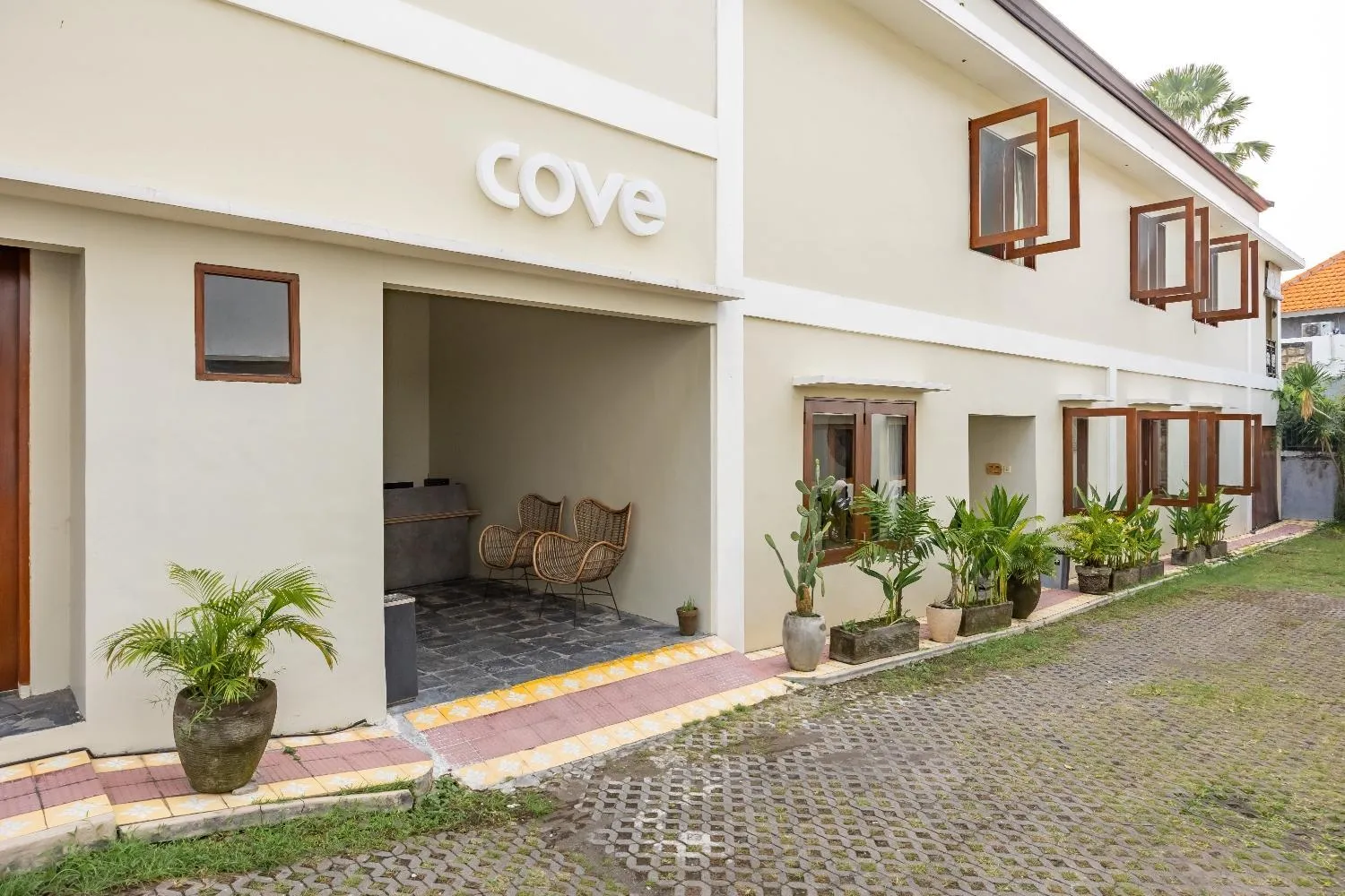 Facade/entrance in Cove The Ricks Villa