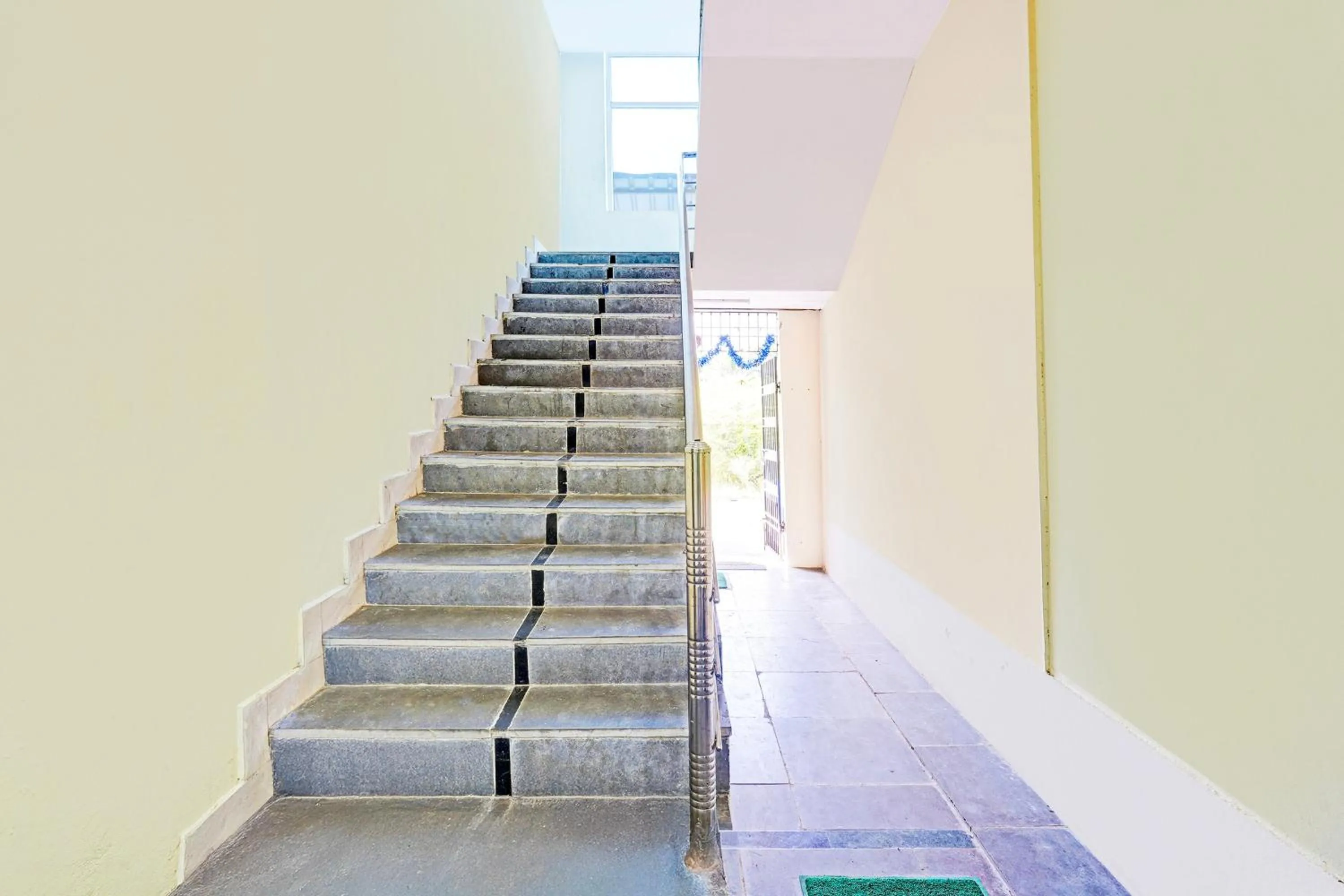 Lobby or reception in Super Collection O Guduvancheri Railway Station