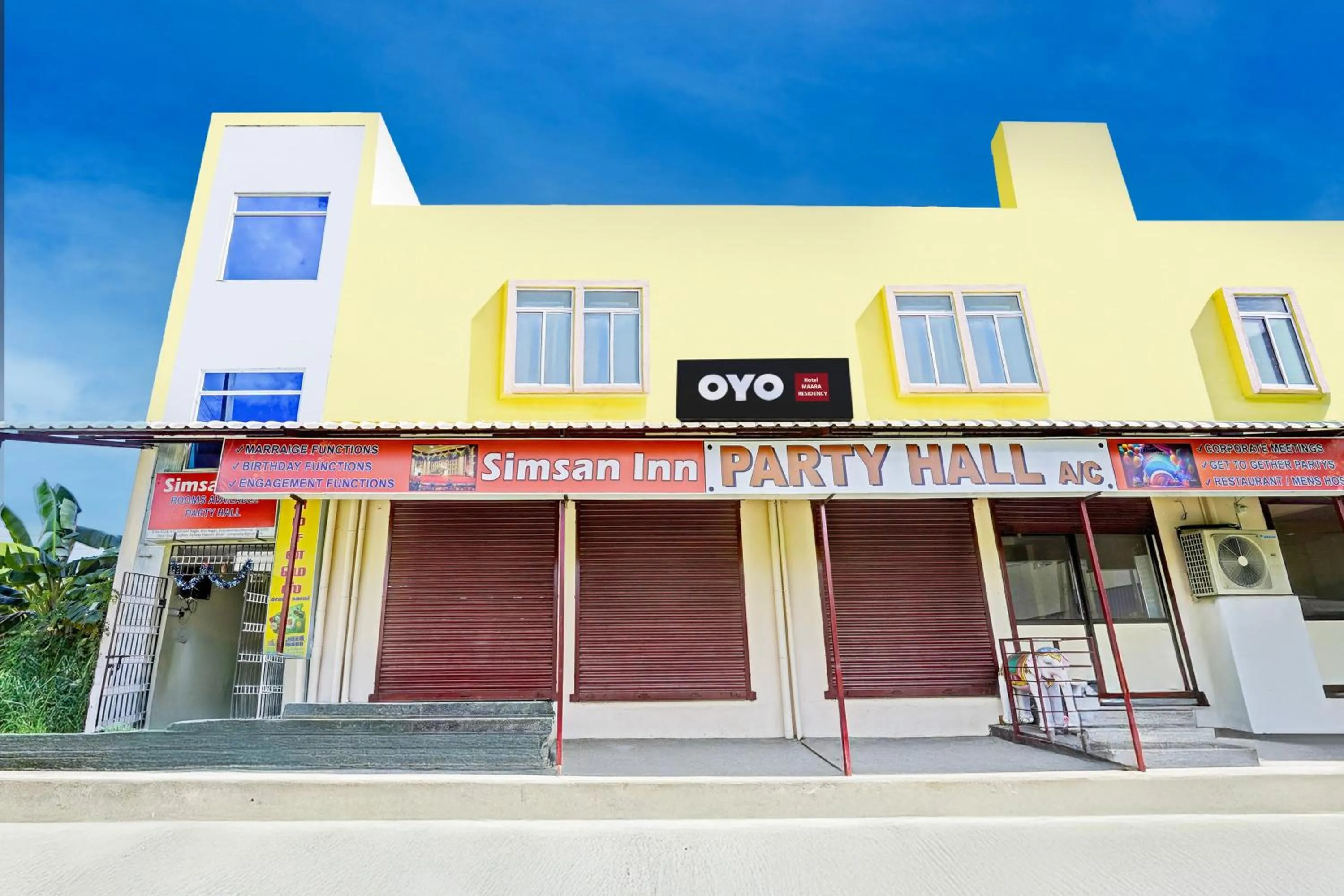 Facade/entrance in Super Collection O Guduvancheri Railway Station