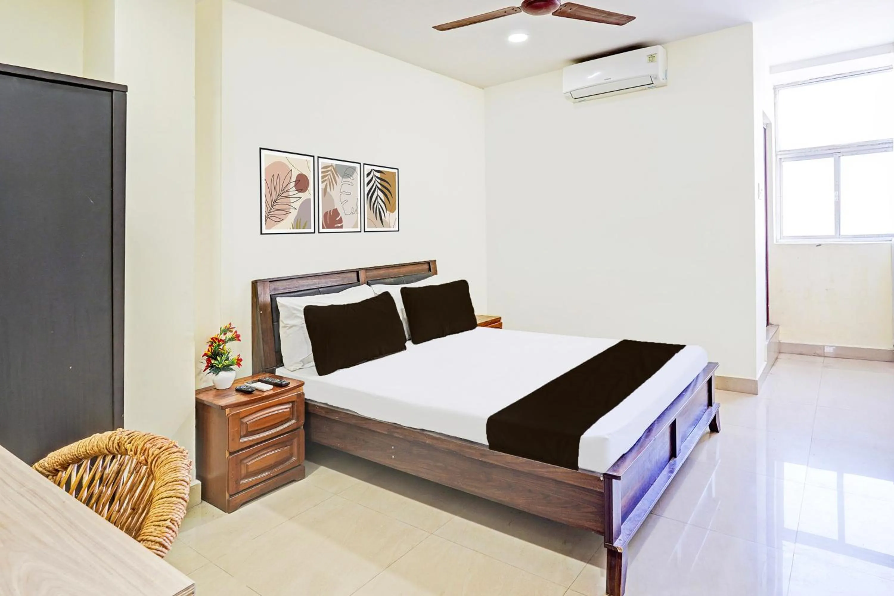 Bedroom, Bed in Super Collection O Guduvancheri Railway Station