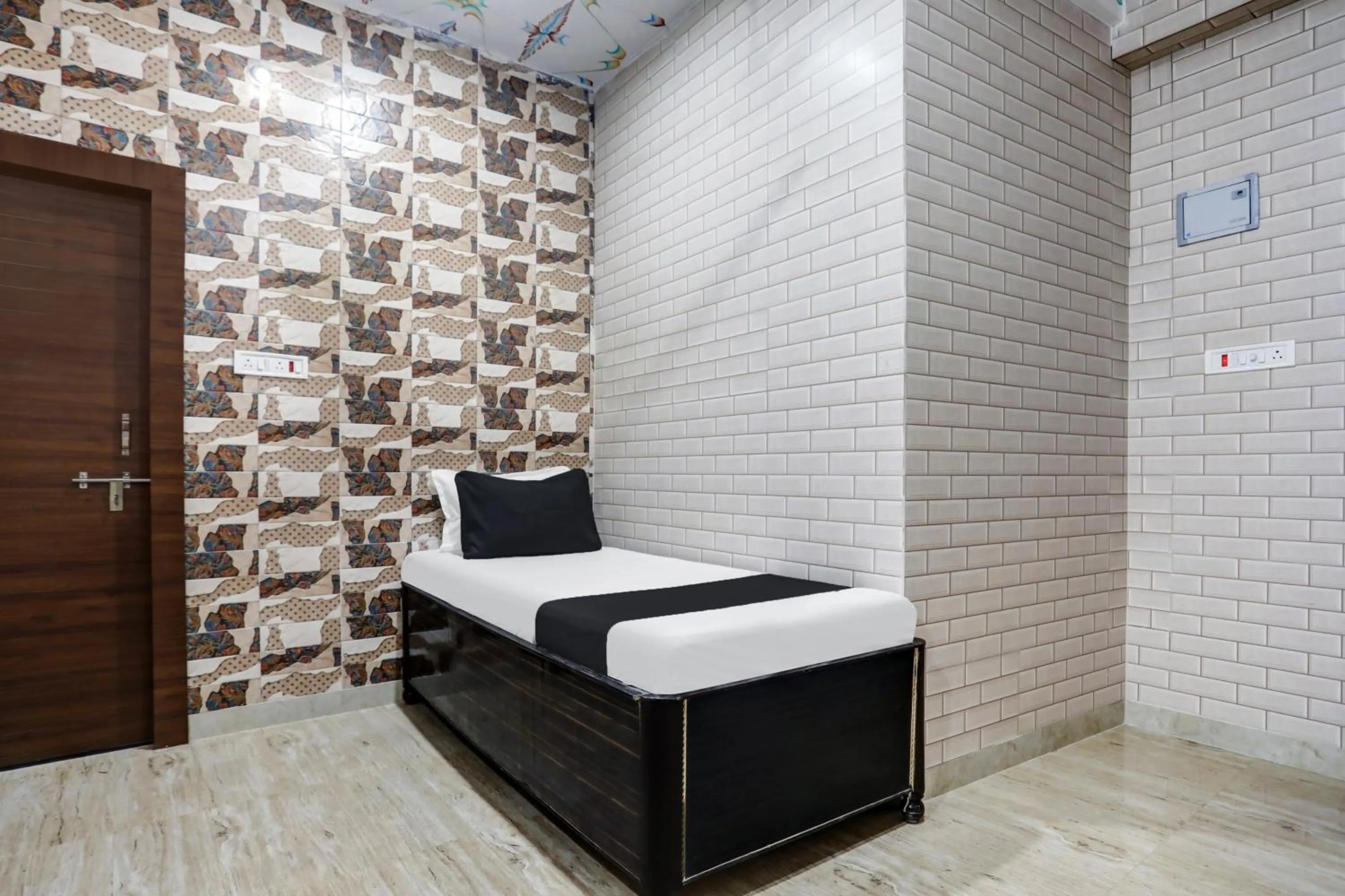 Bedroom in Hotel O Kailash Mansarovar