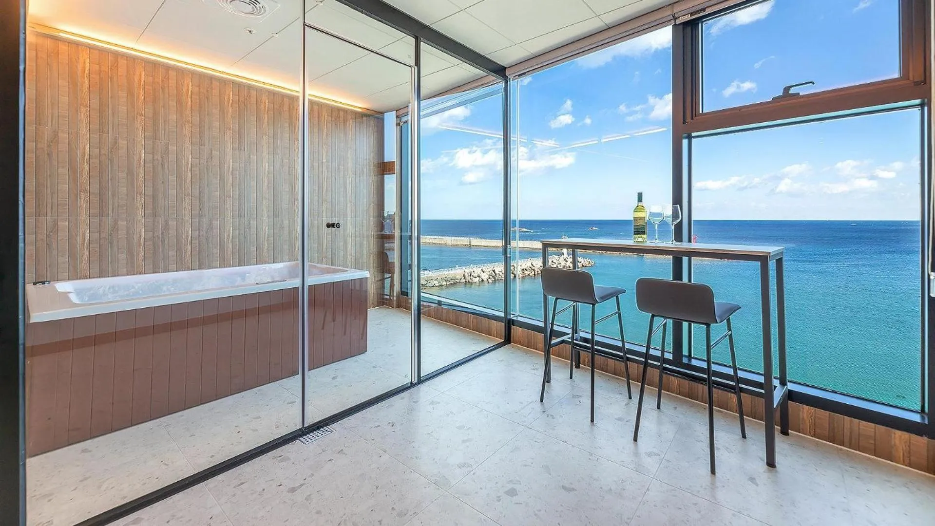 Property building in Sokcho The sharp Pension