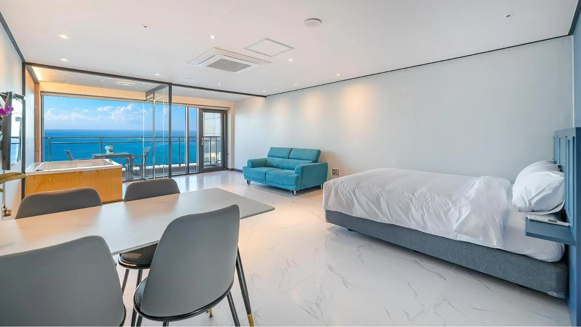 Property building, Bed in Sokcho The sharp Pension