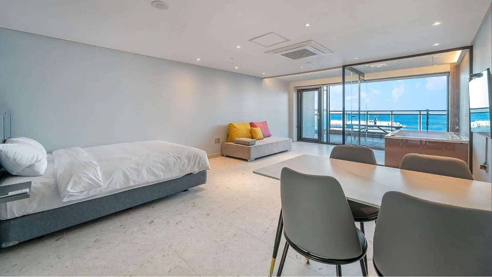 Property building, Bed in Sokcho The sharp Pension