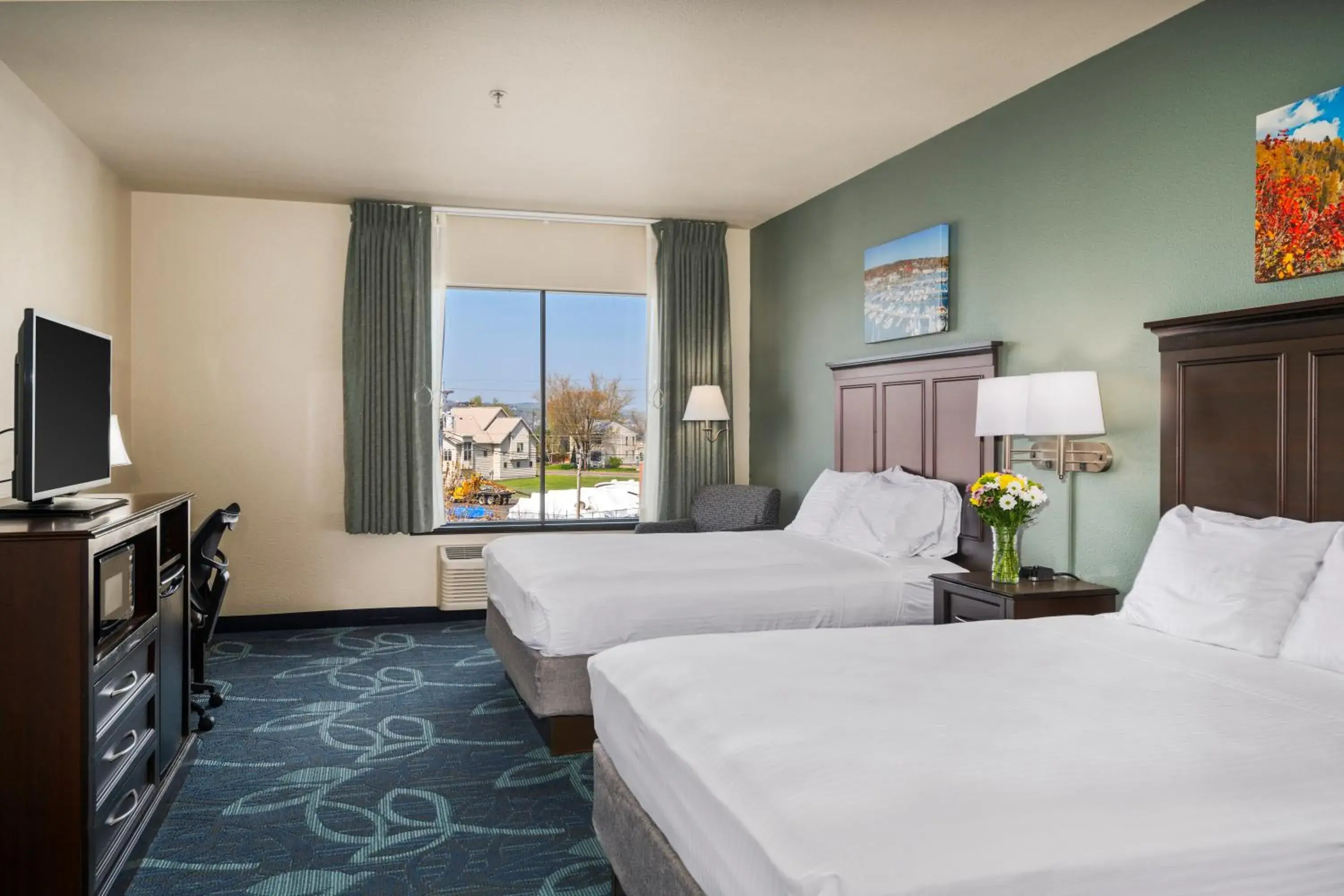 Double Queen Accessible No Deck Land View in Park Point Marina Inn Double Queen Accessible No Deck Land View in Park Point Marina Inn