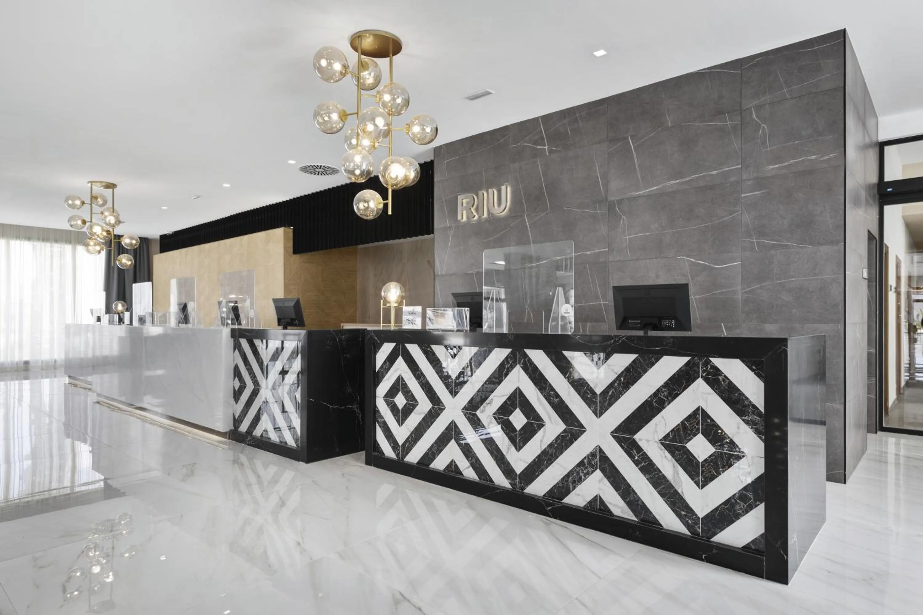 Lobby or reception in Hotel Riu Palace Santa Maria - All Inclusive