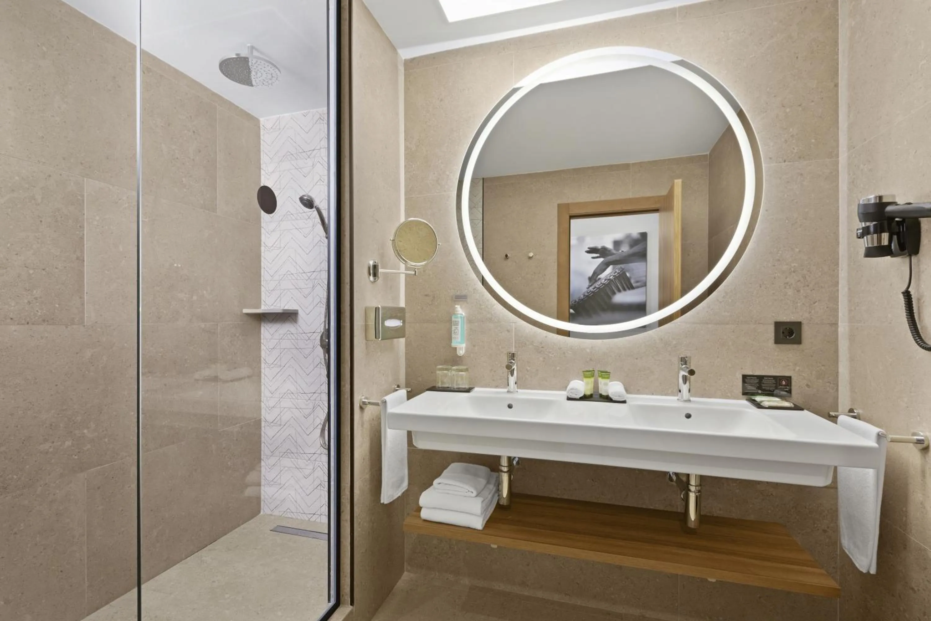 Shower in Hotel Riu Palace Santa Maria - All Inclusive